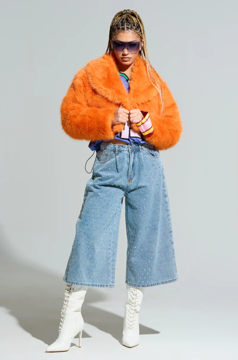 LIGHTS OUT CROPPED FAUX FUR - Image 4