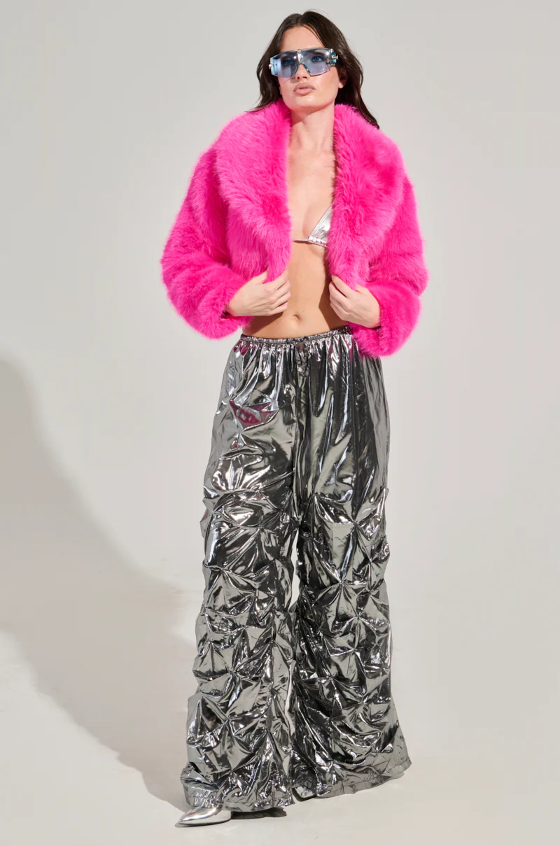 LIGHTS OUT CROPPED FAUX FUR JACKET IN PINK - Image 11