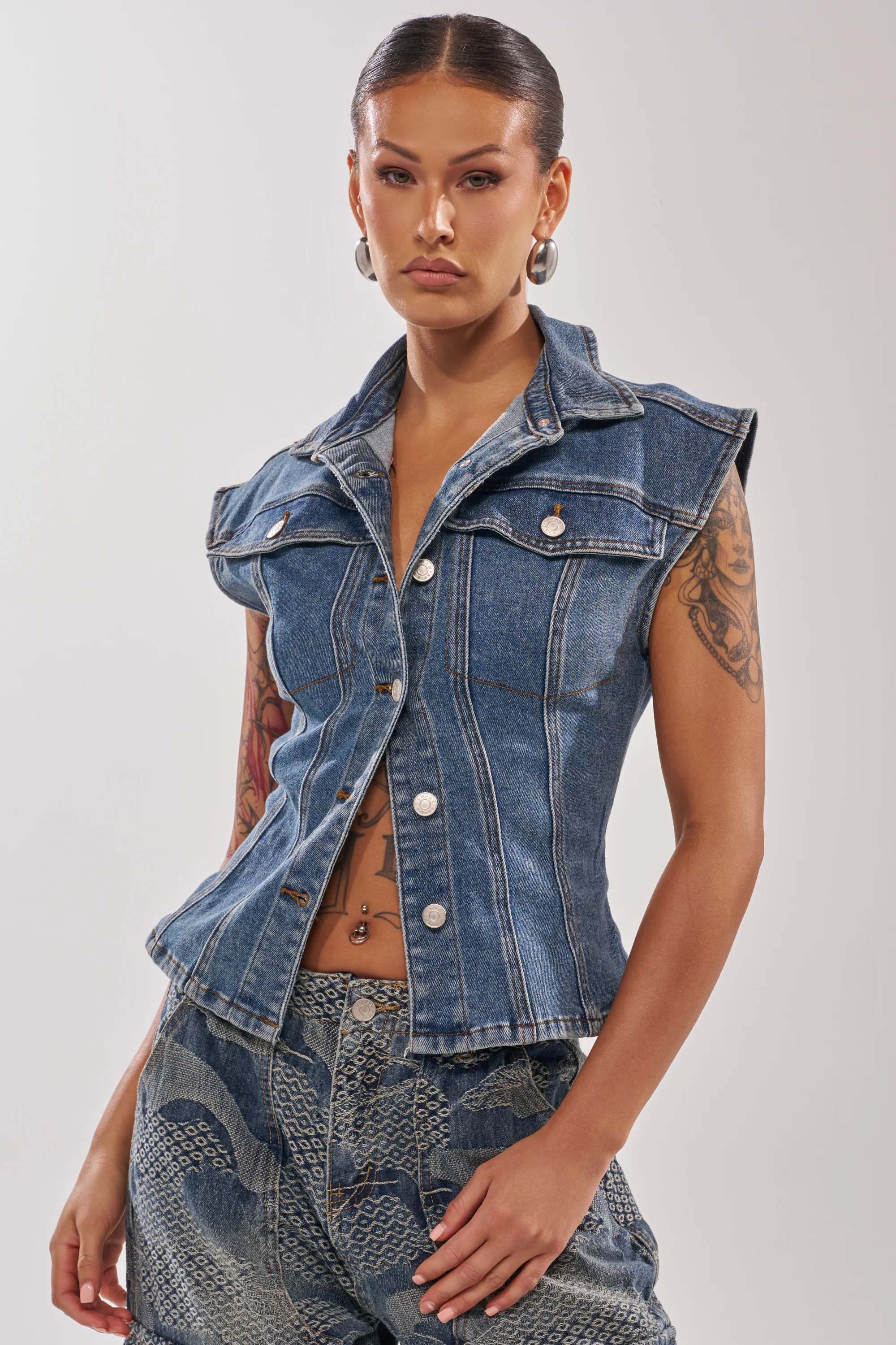 LILY DENIM BUTTON DOWN IN MEDIUM BLUE DENIM - Image 2