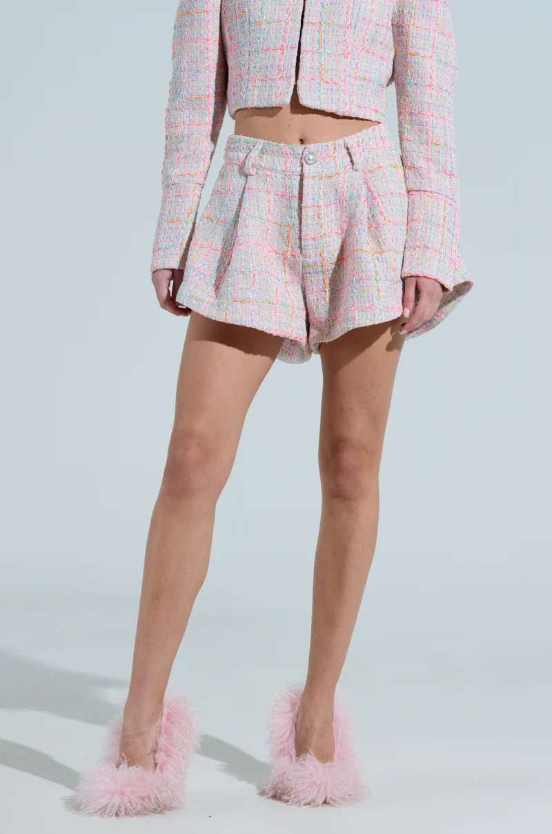 LINDEN TWEED SHORTS IN PINK MULTI - Image 2