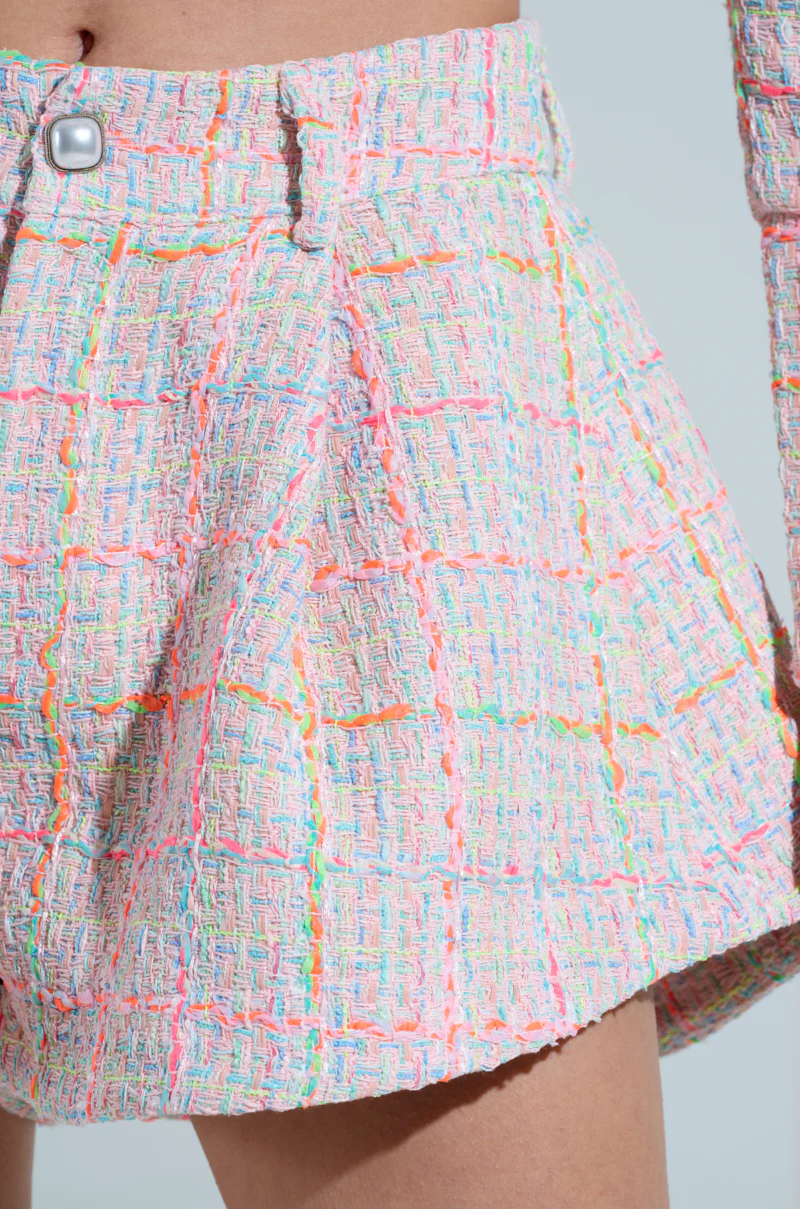 LINDEN TWEED SHORTS IN PINK MULTI - Image 5