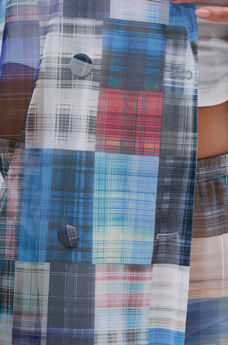 LIVING THE LIFE PLAID MESH TRENCH - Image 9