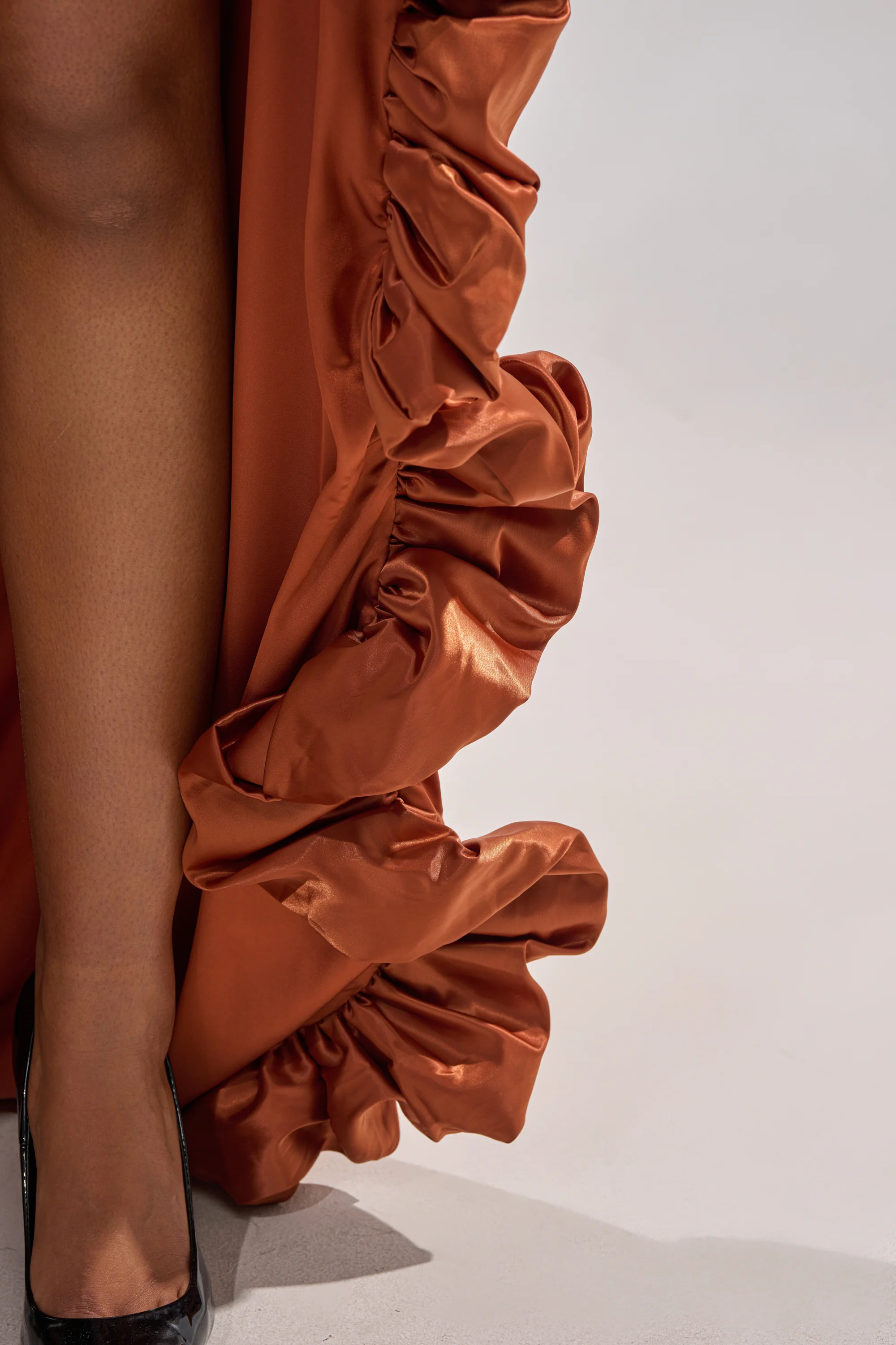 LOOK AT ME GO SATIN HIGH LOW SKIRT - Image 8