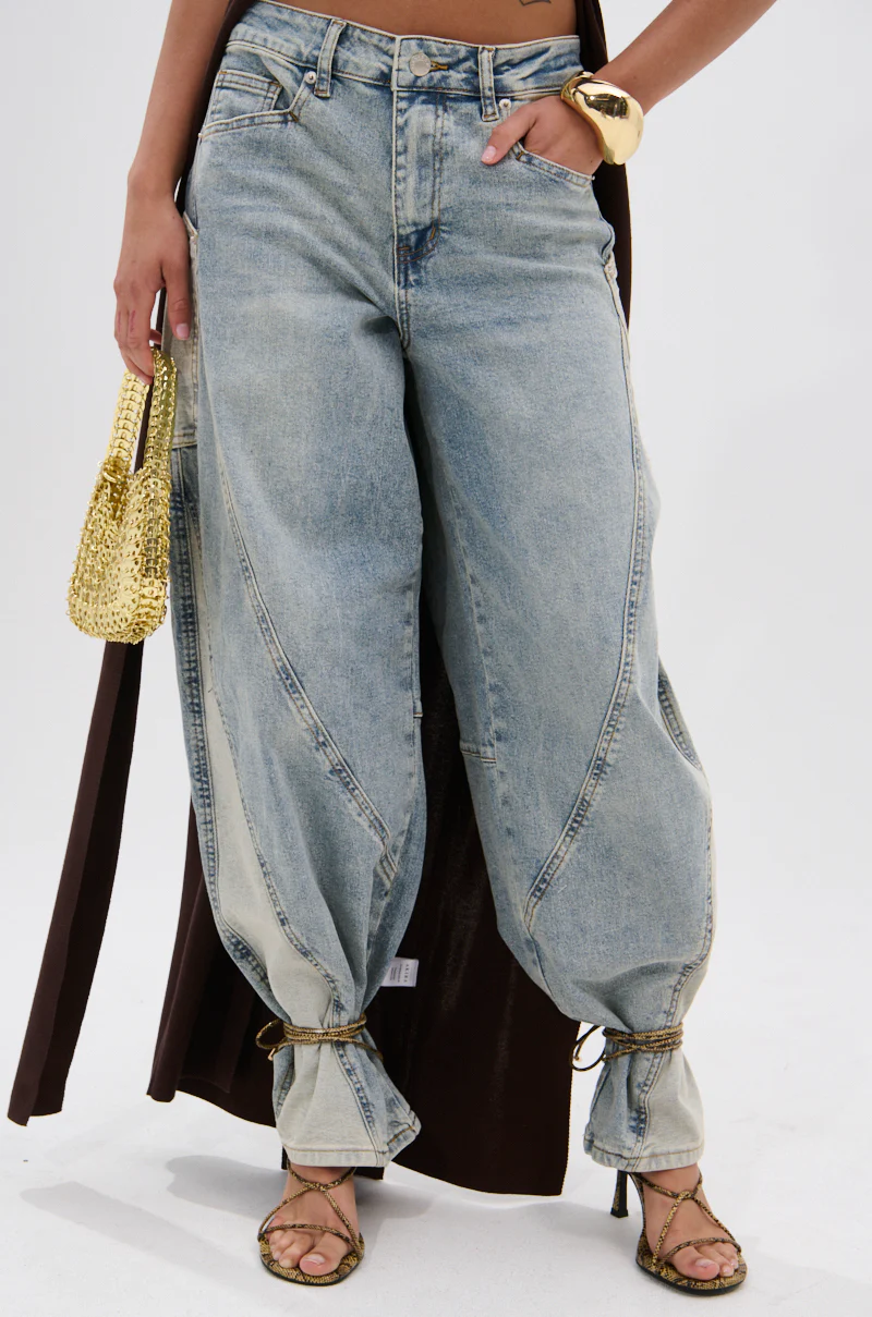 LOTS TO GIVE BARREL JEANS - Image 4