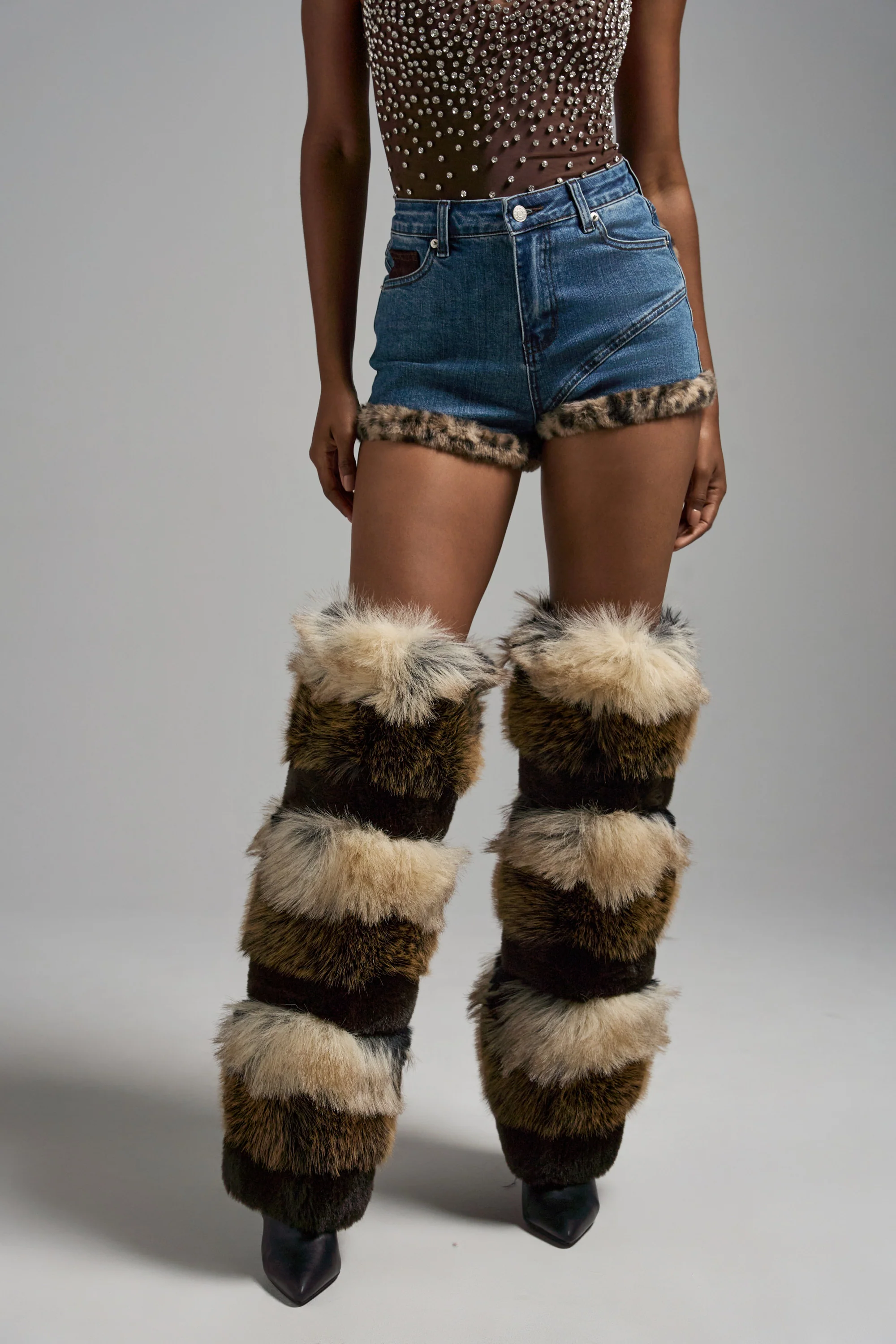 LOVE ME MORE DENIM SHORT - Image 2
