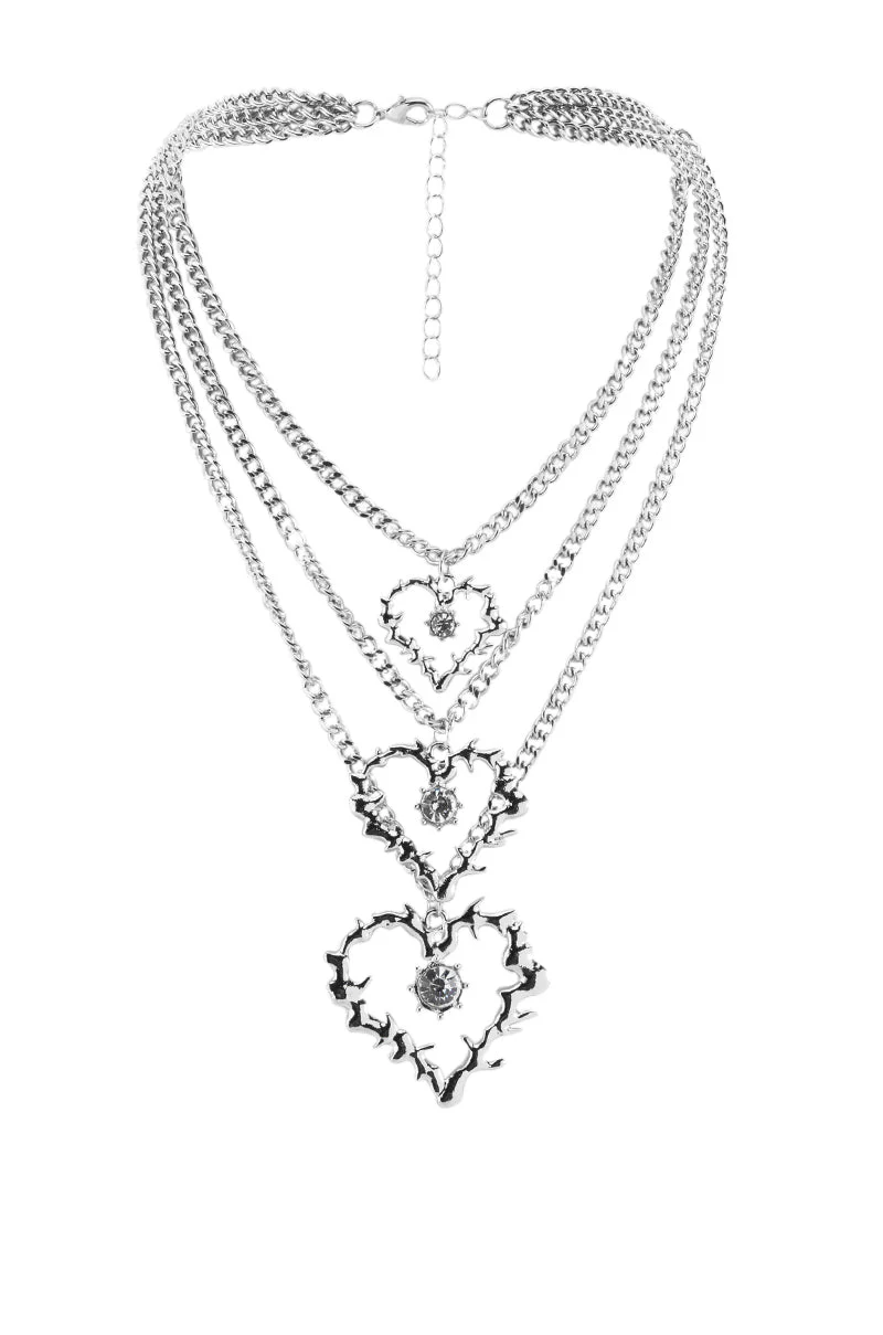 LOVE ME NOT NECKLACE - Image 2