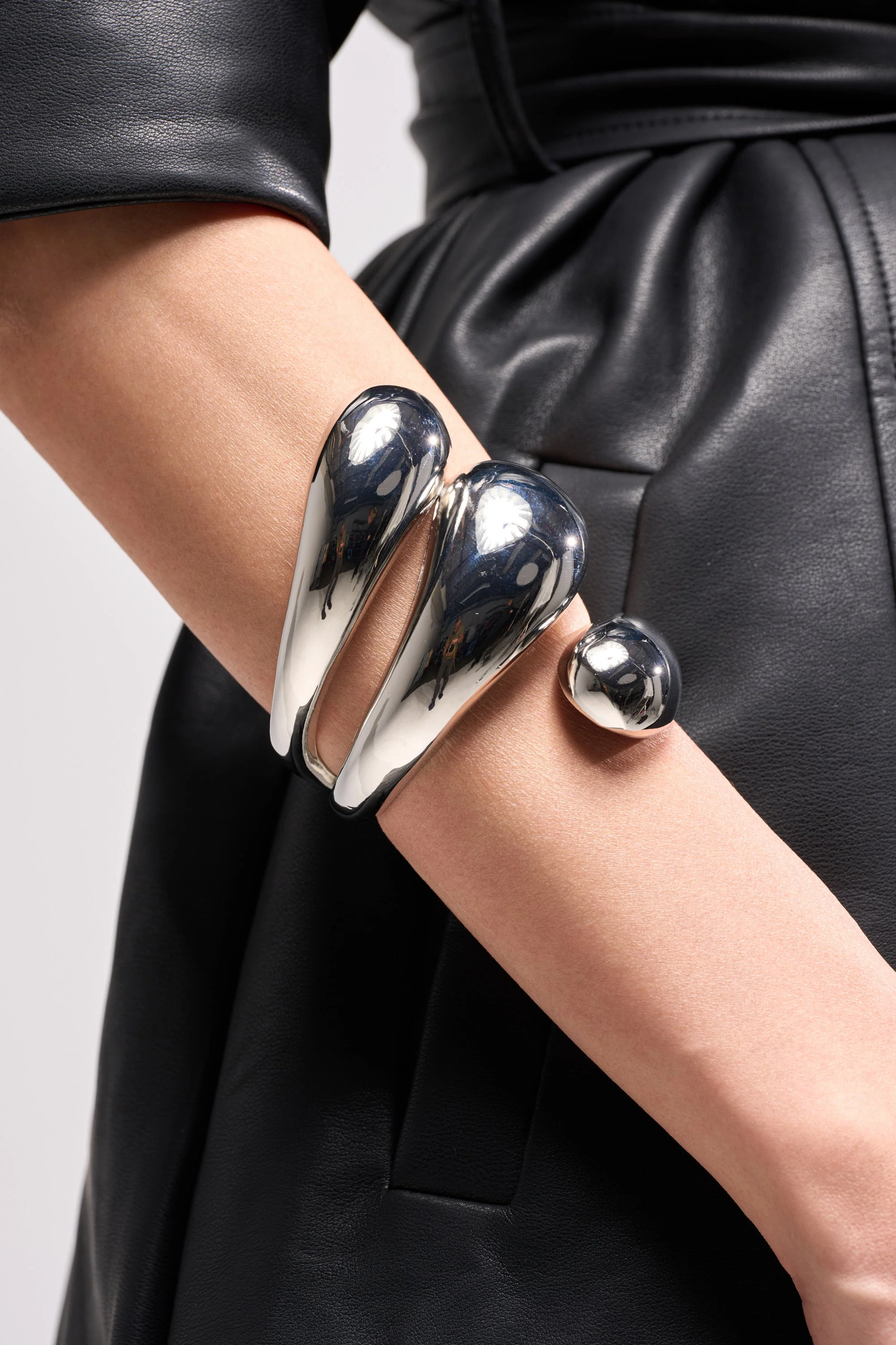 LOVER BRACELET CUFF - Image 4