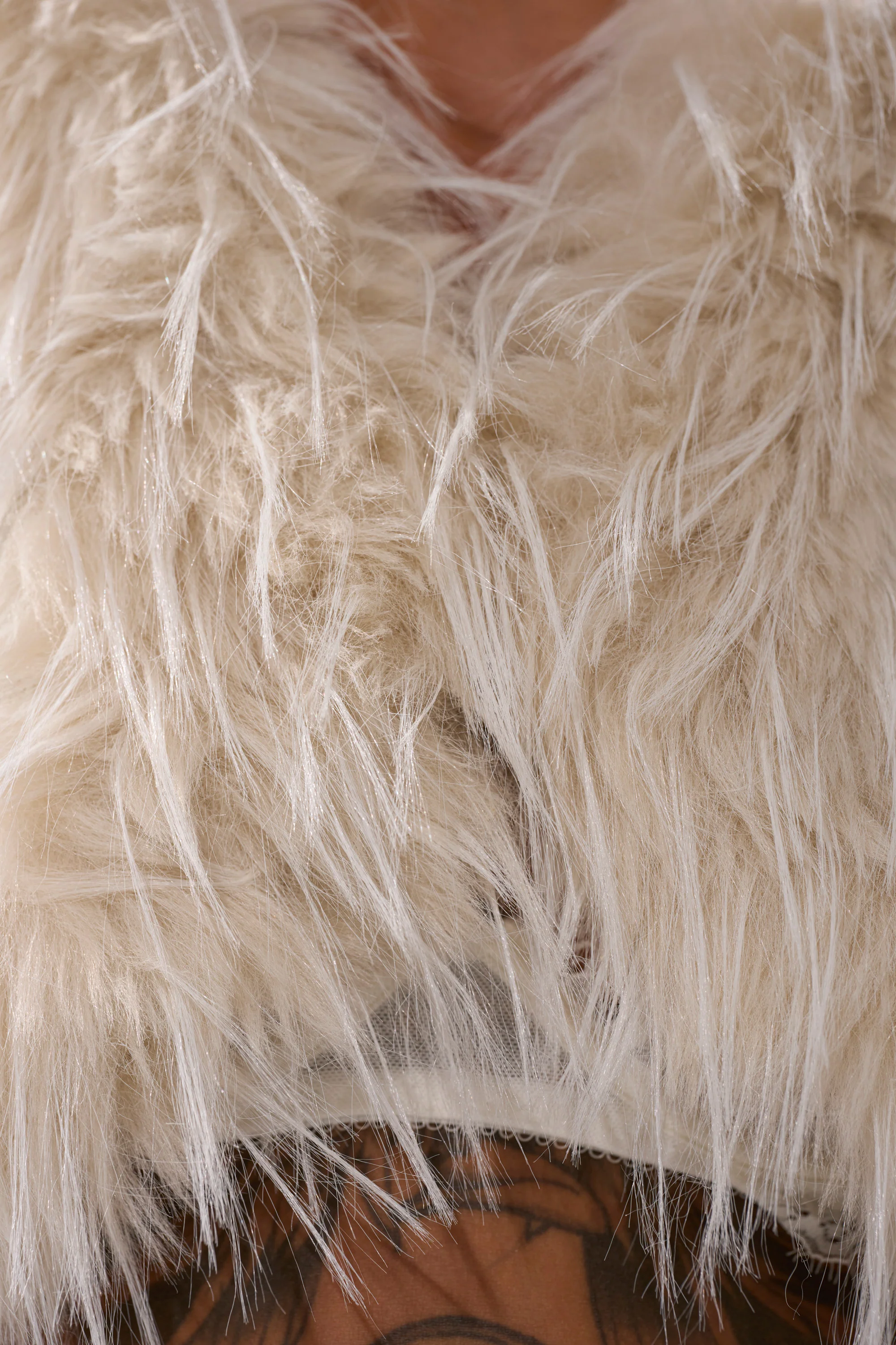 LOVERGIRL ULTRA CROP FUR TRIM MOTO IN IVORY - Image 10