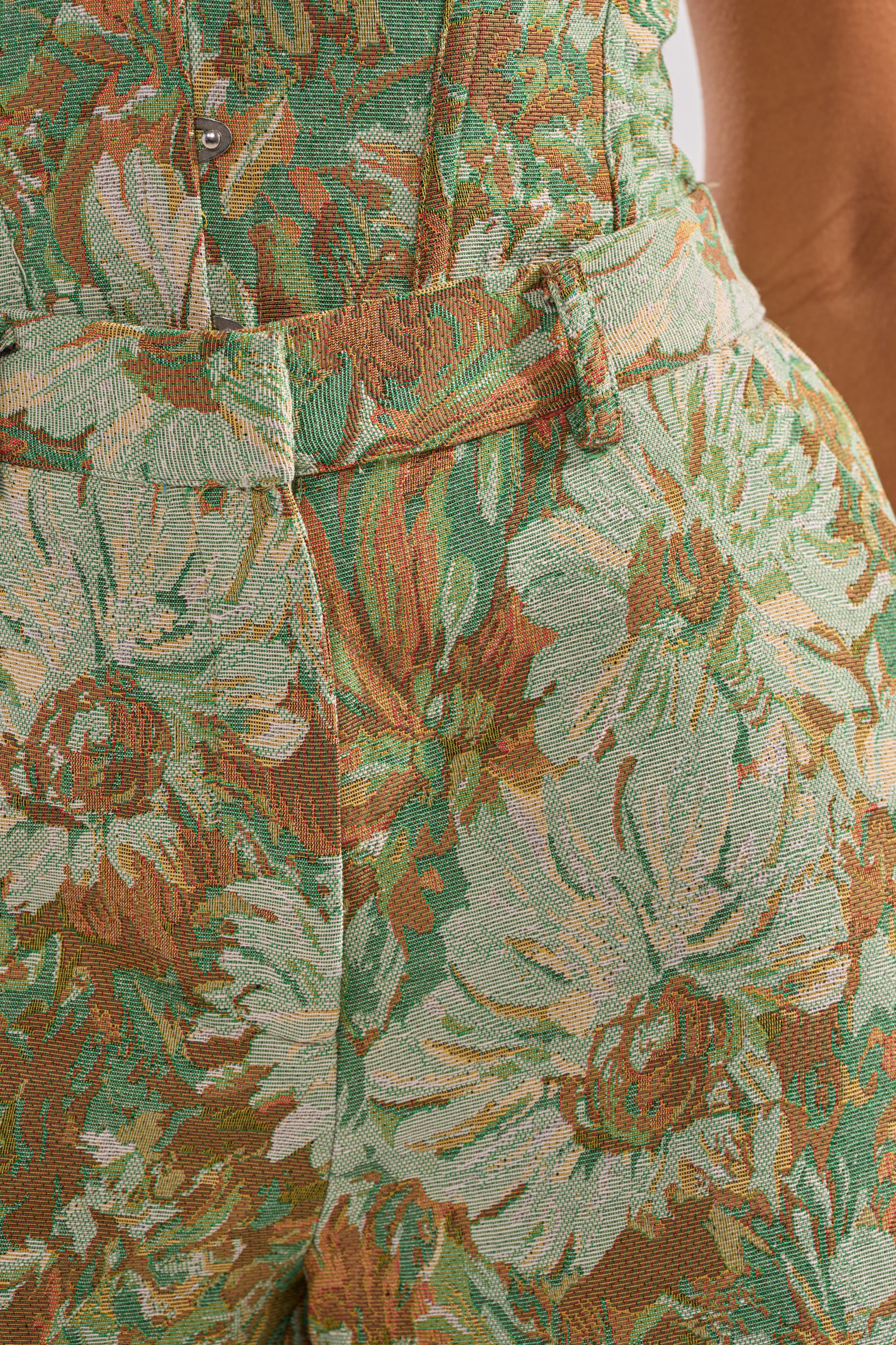 LOVERS FLORAL BERMUDA SHORT - Image 7