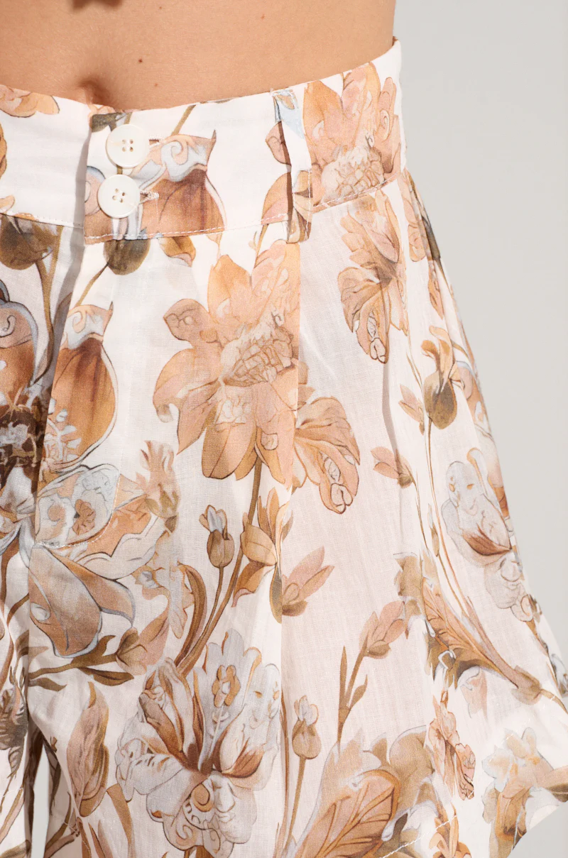 LUCID DREAMS FLORAL FLARE SHORT - Image 5
