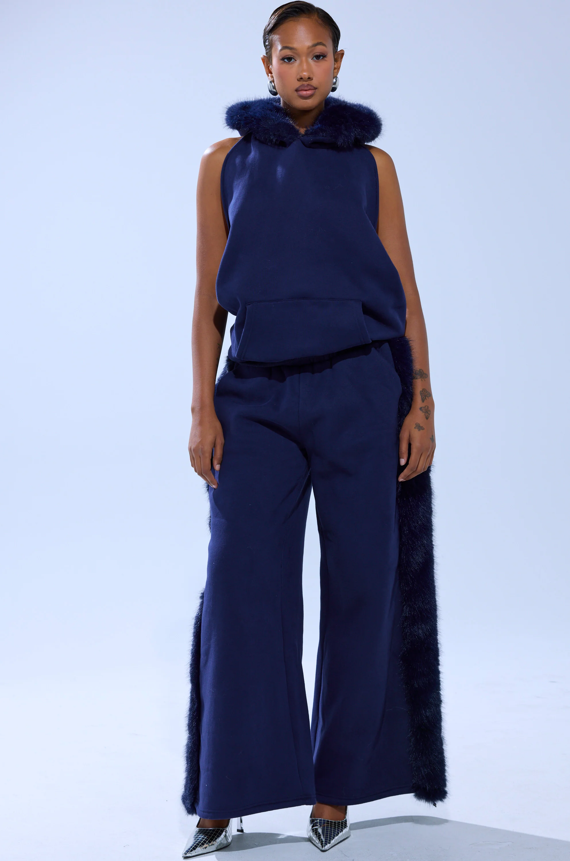 LUXE FUR JOGGER IN NAVY - Image 2