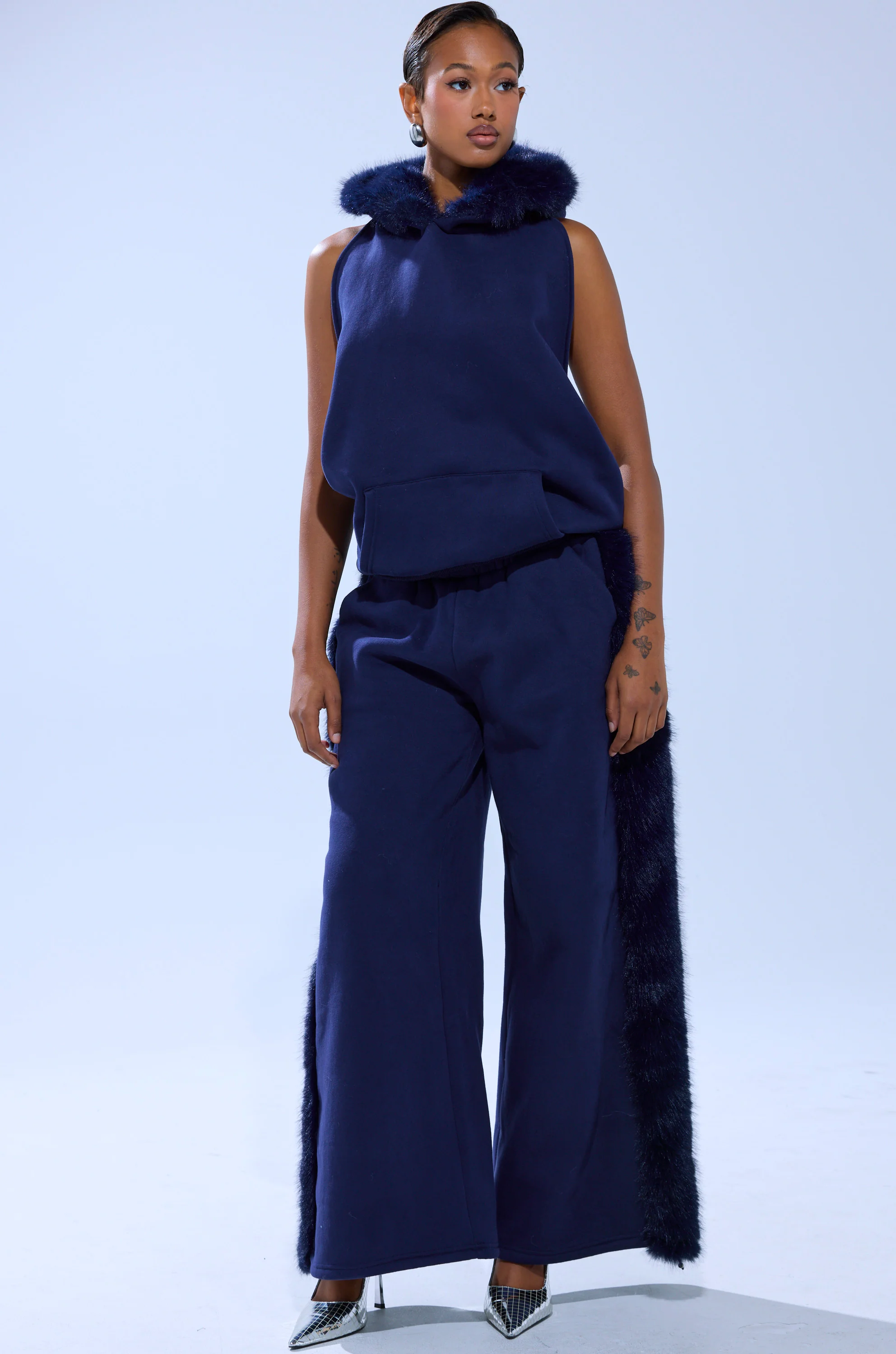 LUXE FUR OPEN BACK SWEATSHIRT IN NAVY - Image 10