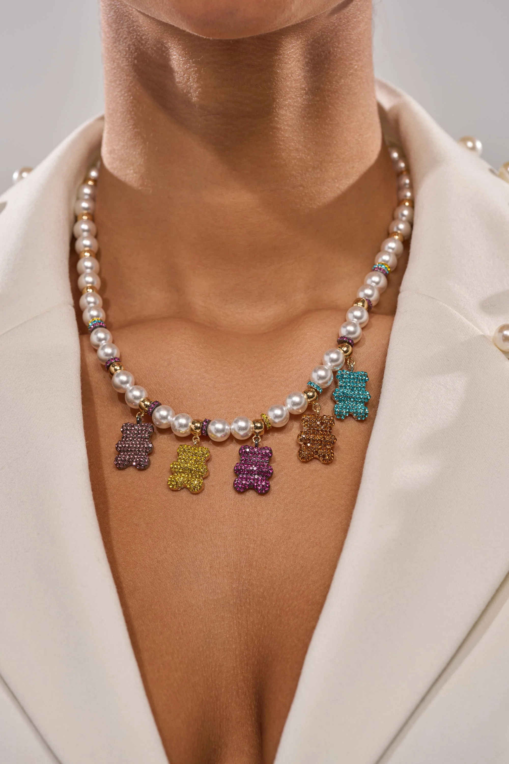 LUXE BEAR CHARM NECKLACE - Image 2