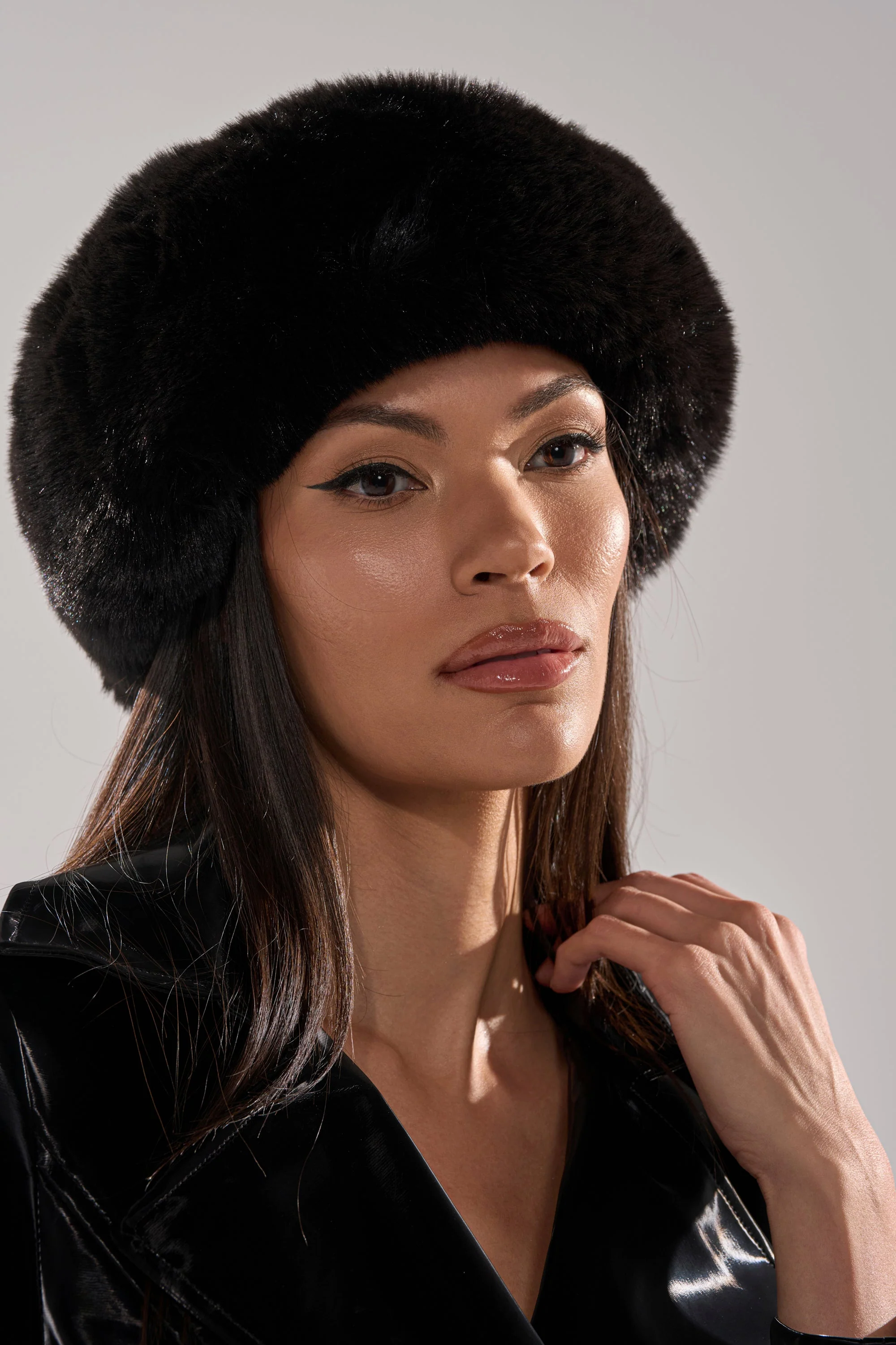 LUXE JENNY FAUX FUR HEADBAND IN BLACK - Image 5