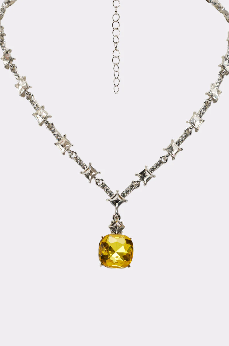 LUXE KATE NECKLACE - Image 4