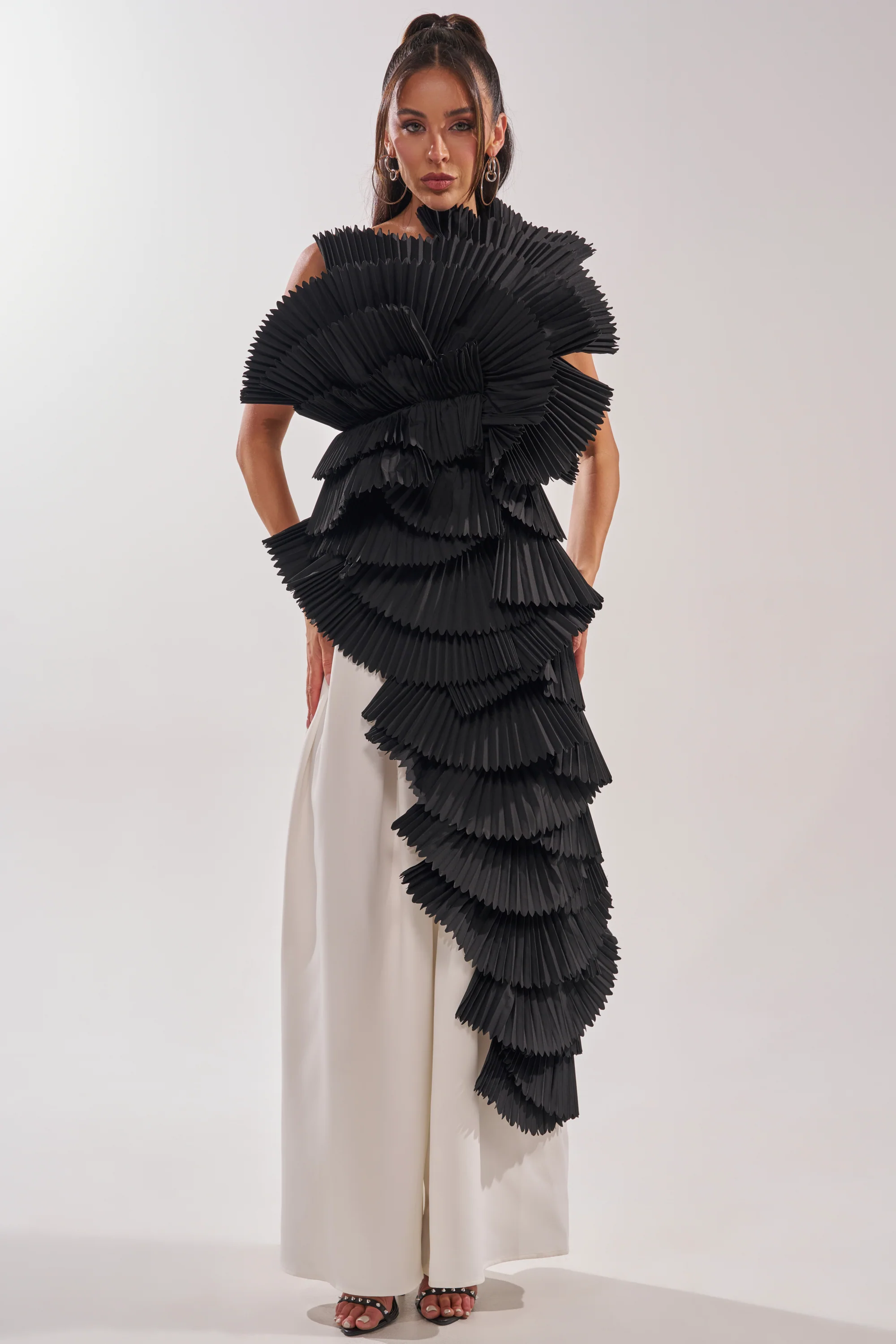 LUXURIOUS ASYMMETRICAL TOP IN BLACK - Image 3