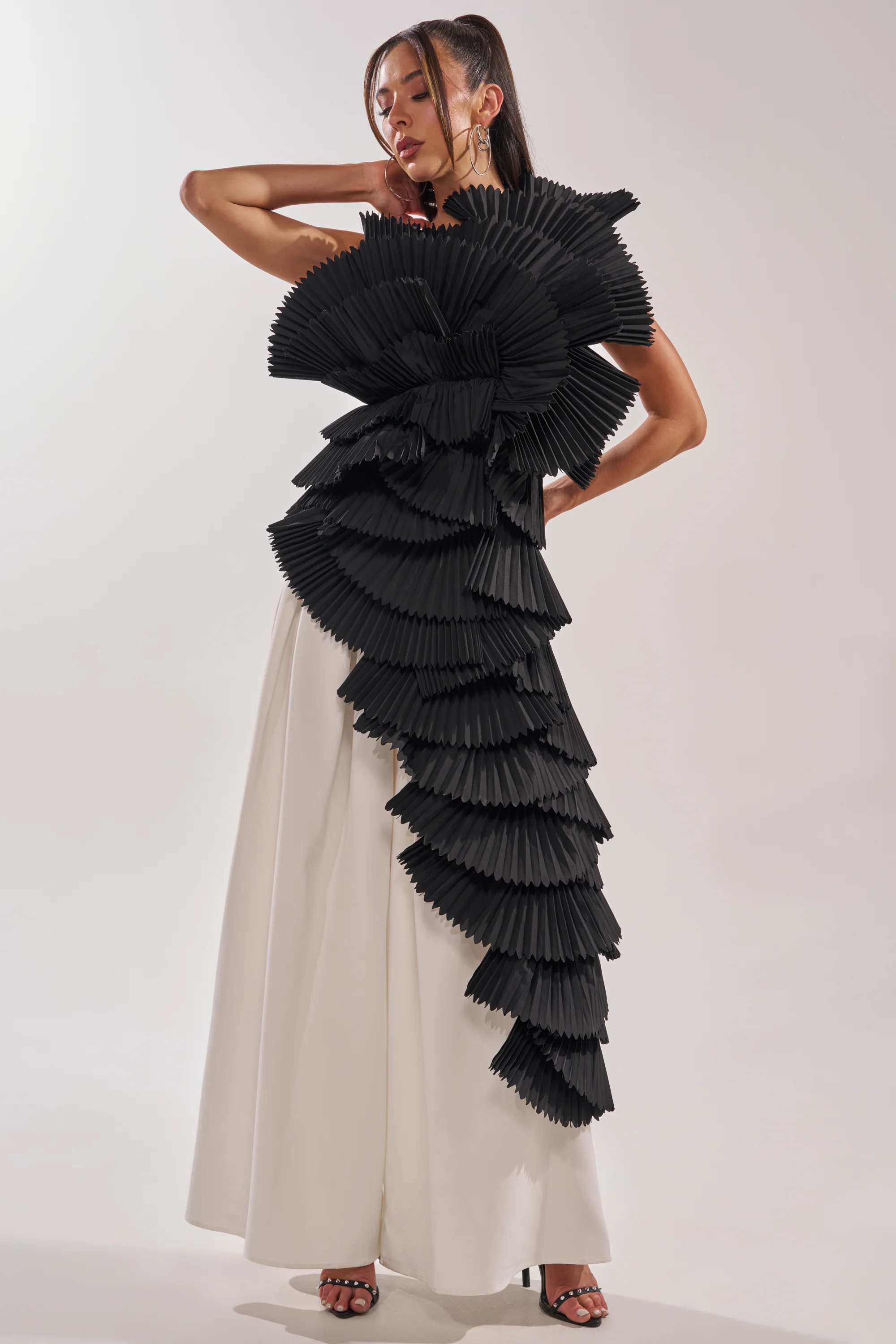 LUXURIOUS ASYMMETRICAL TOP IN BLACK - Image 4