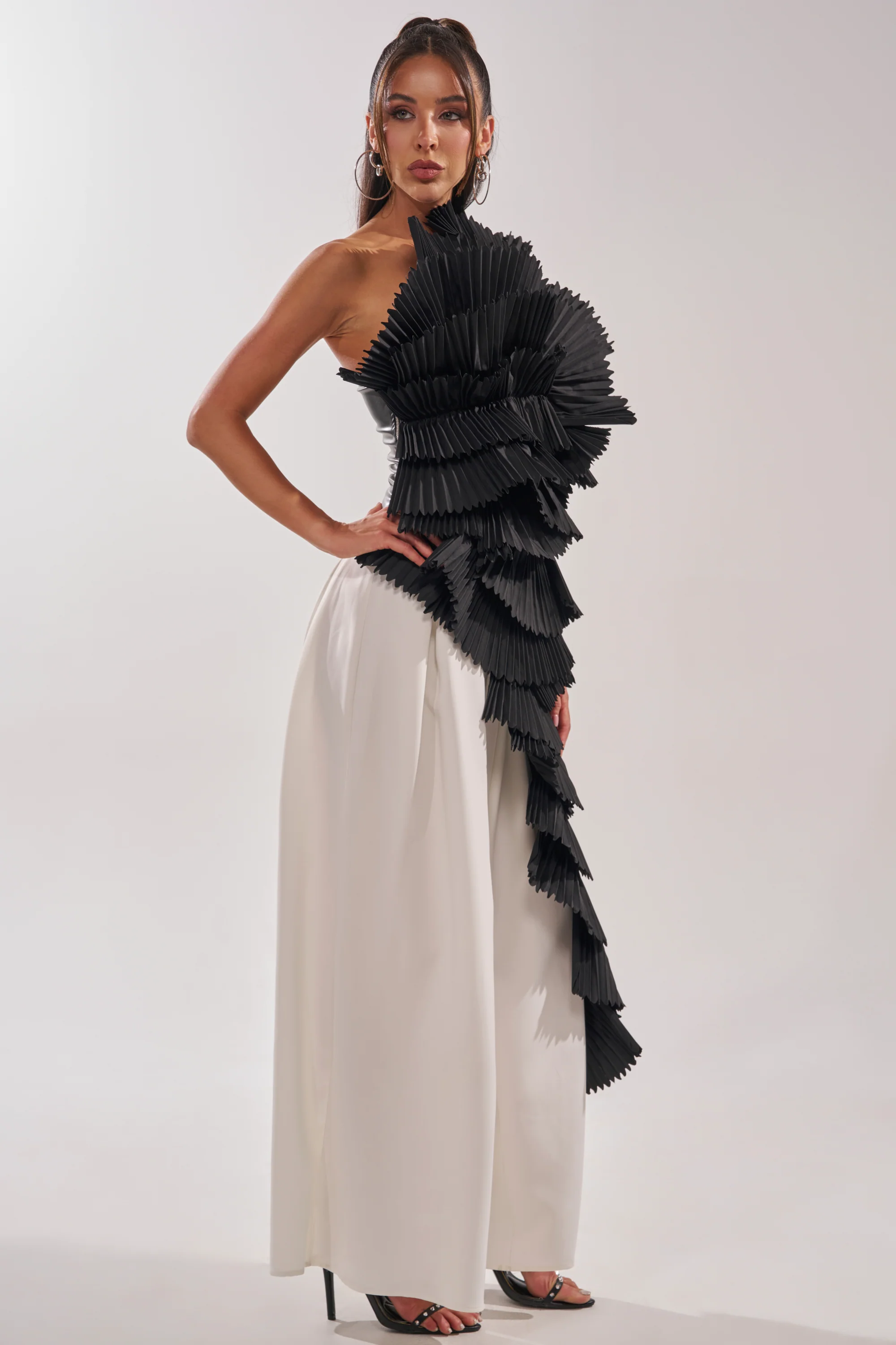 LUXURIOUS ASYMMETRICAL TOP IN BLACK - Image 5