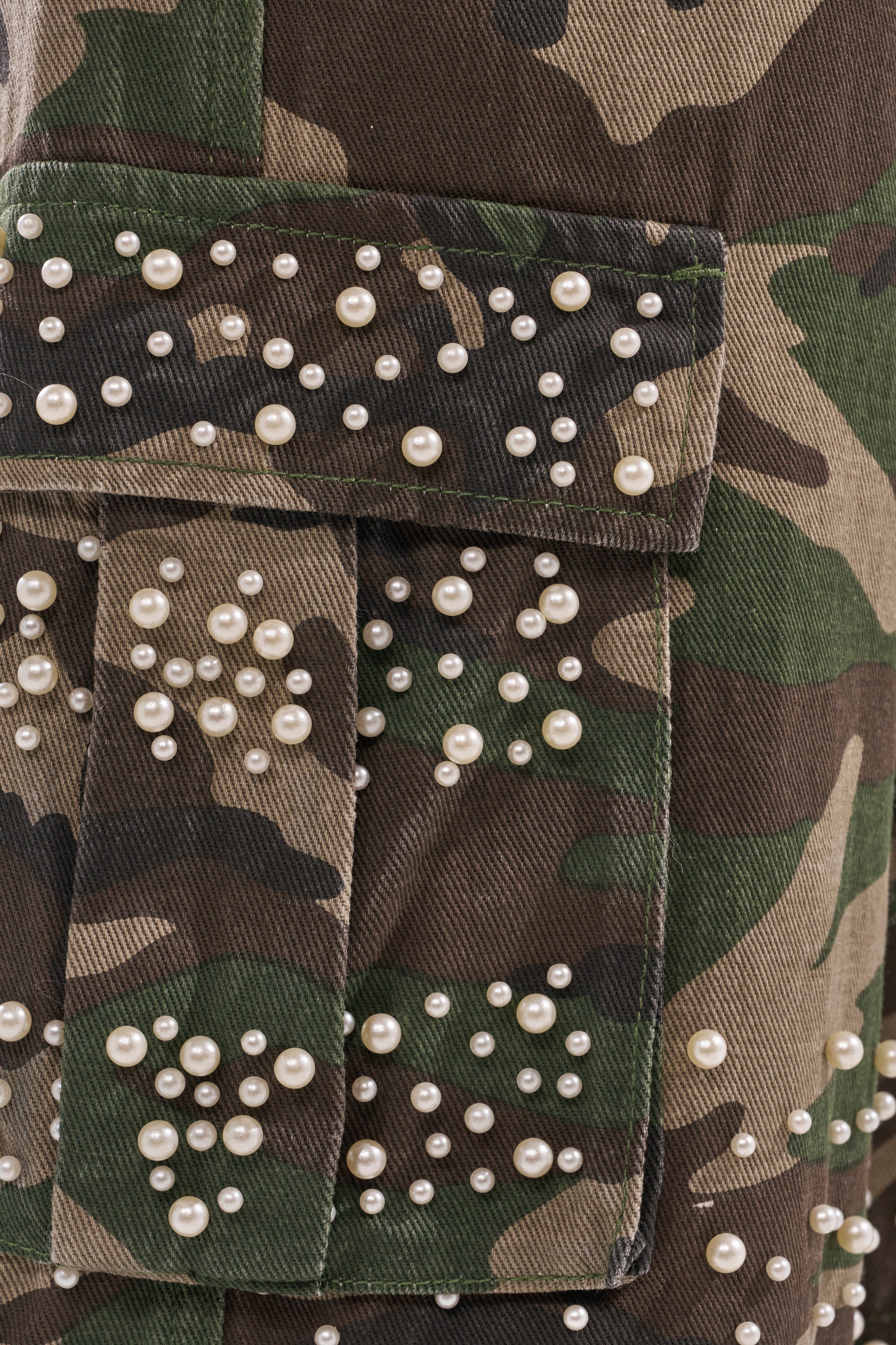 LUXURIOUS CAMO BERMUDA CARGO SHORTS - Image 8
