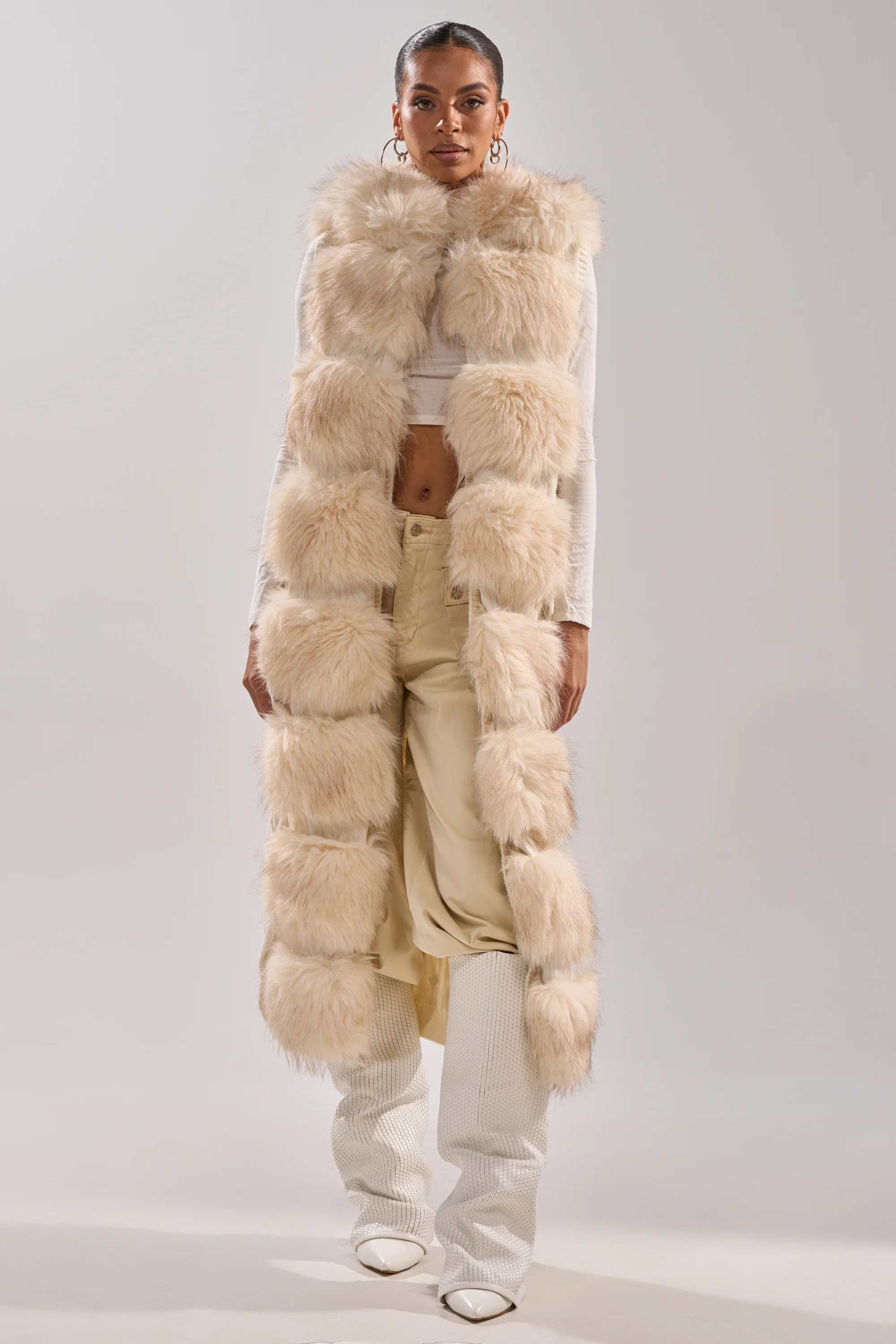 LUXURIOUS FAUX FUR HOODED VEST - Image 4