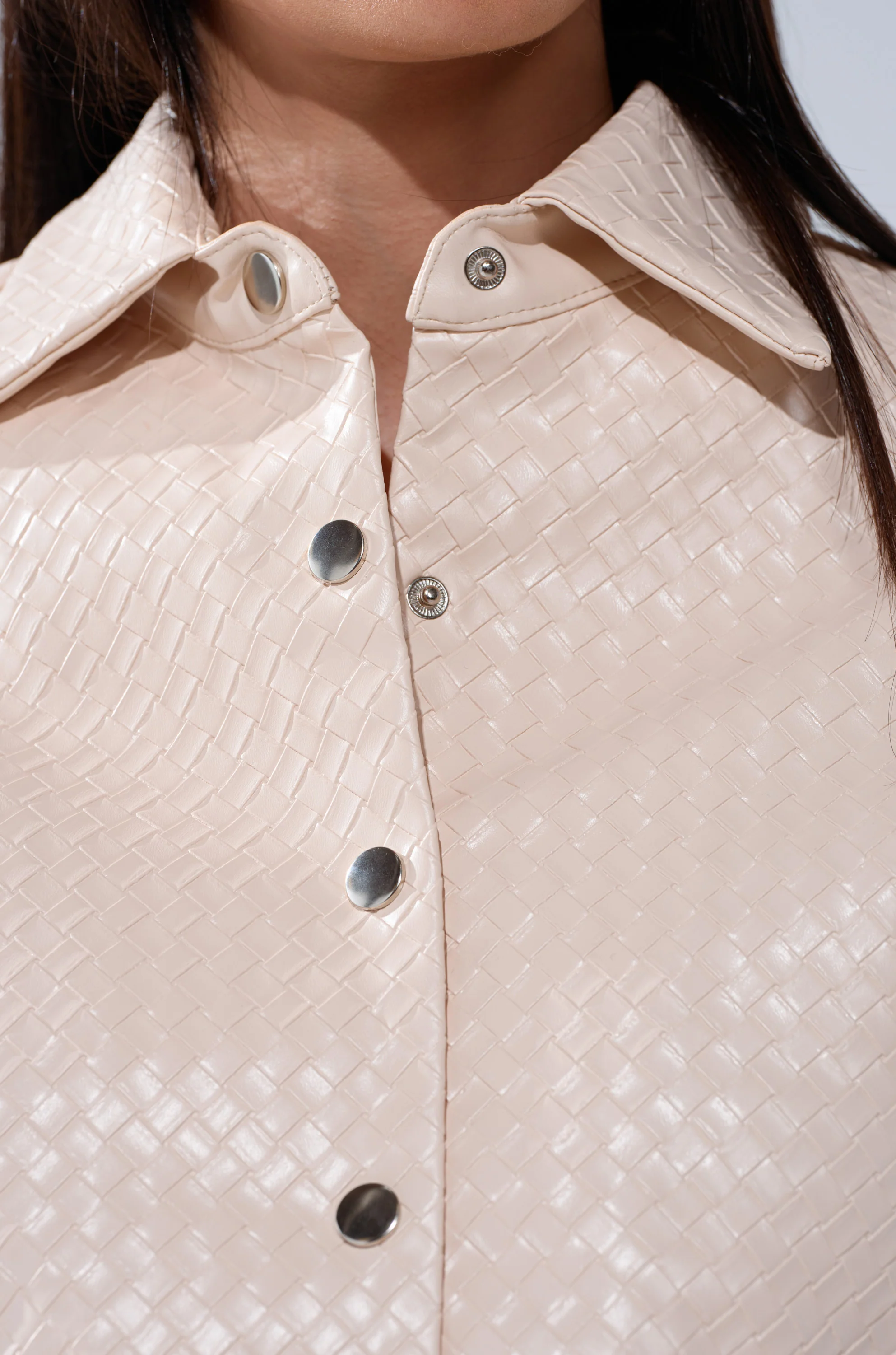 LUXURY GIRL WOVEN PU CROPPED BUTTON UP SHIRT IN IVORY - Image 9