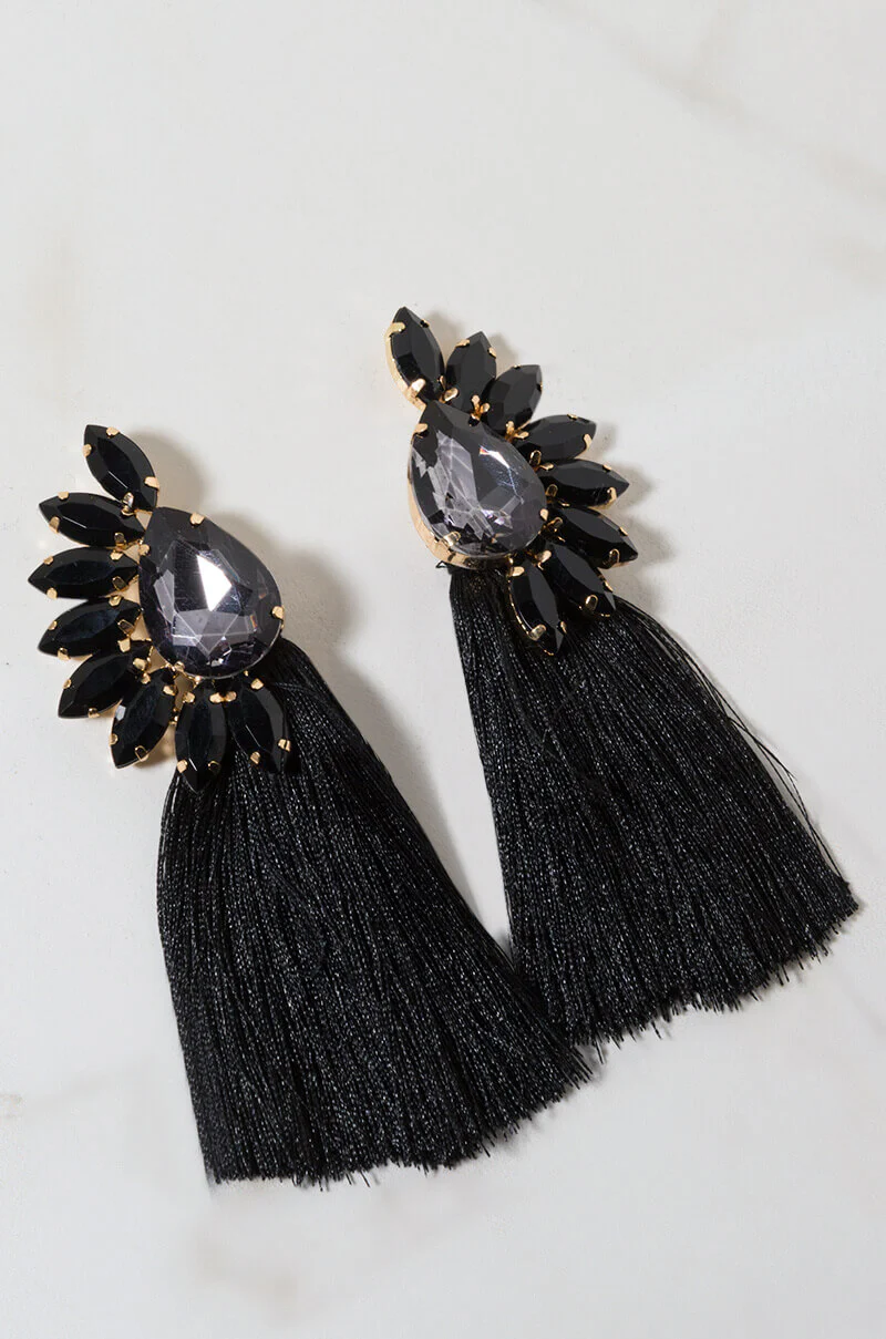 LUXY FRINGE EARRING