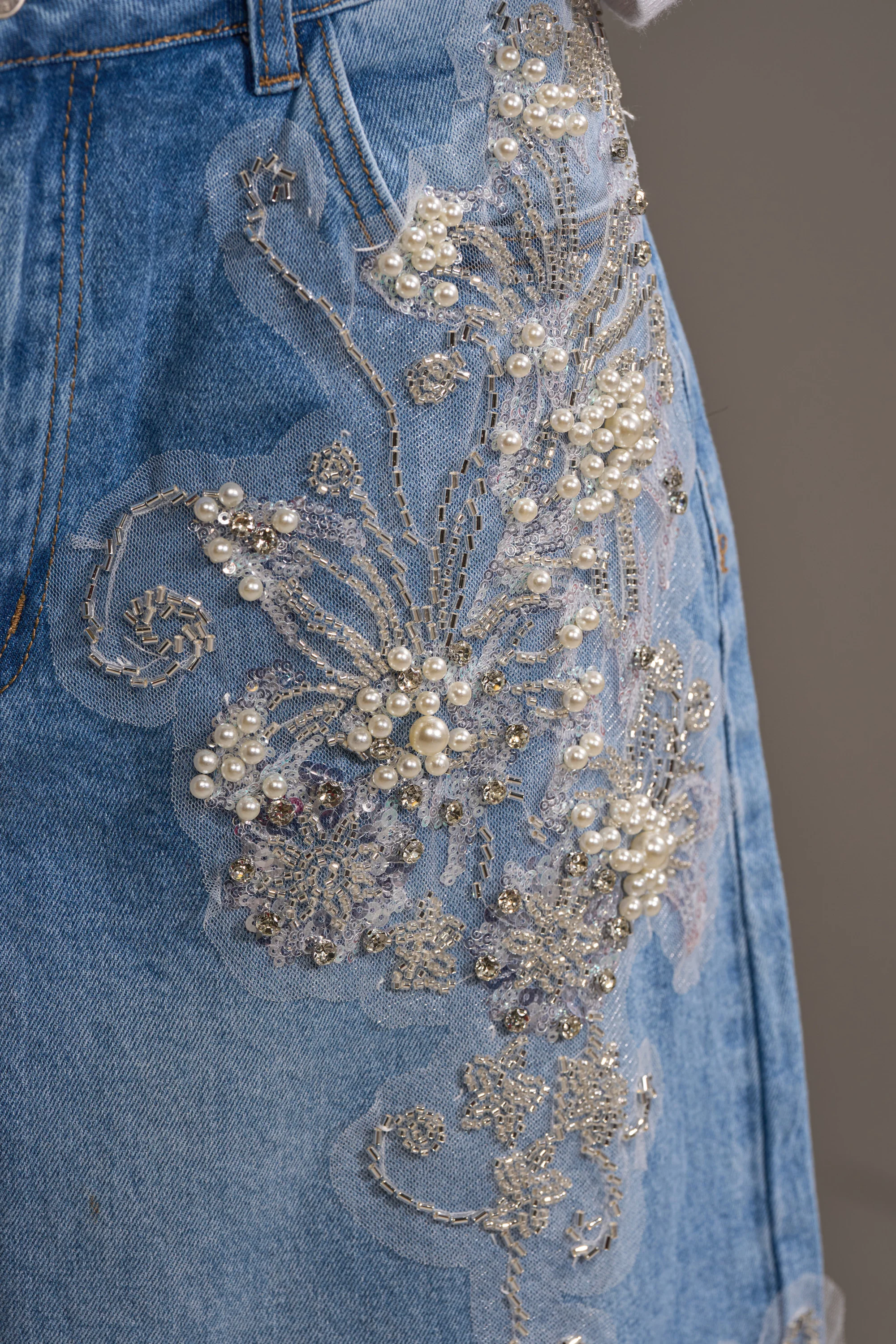 MADDIE EMBELLISHED BERMUDA SHORT - Image 8