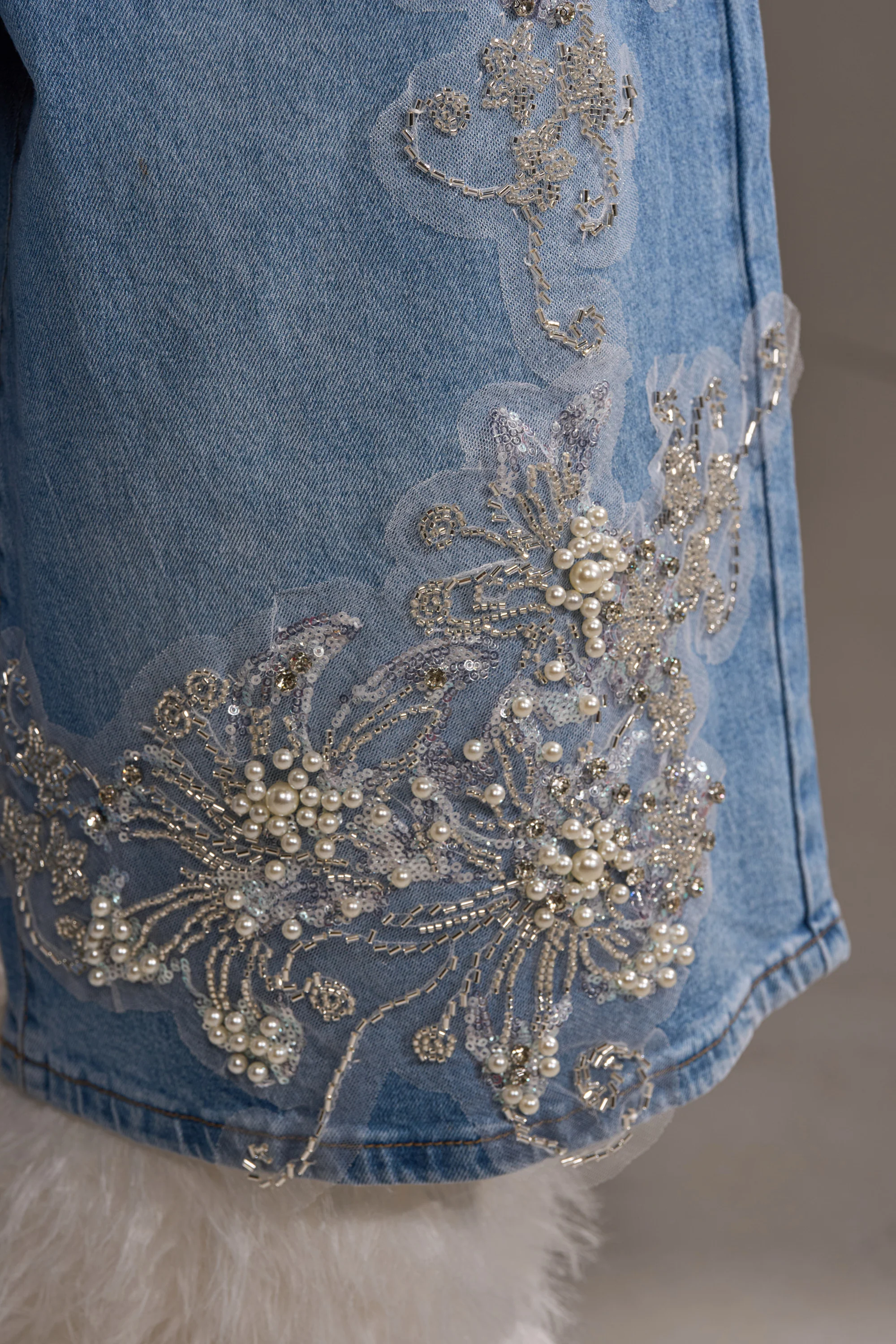 MADDIE EMBELLISHED BERMUDA SHORT - Image 9