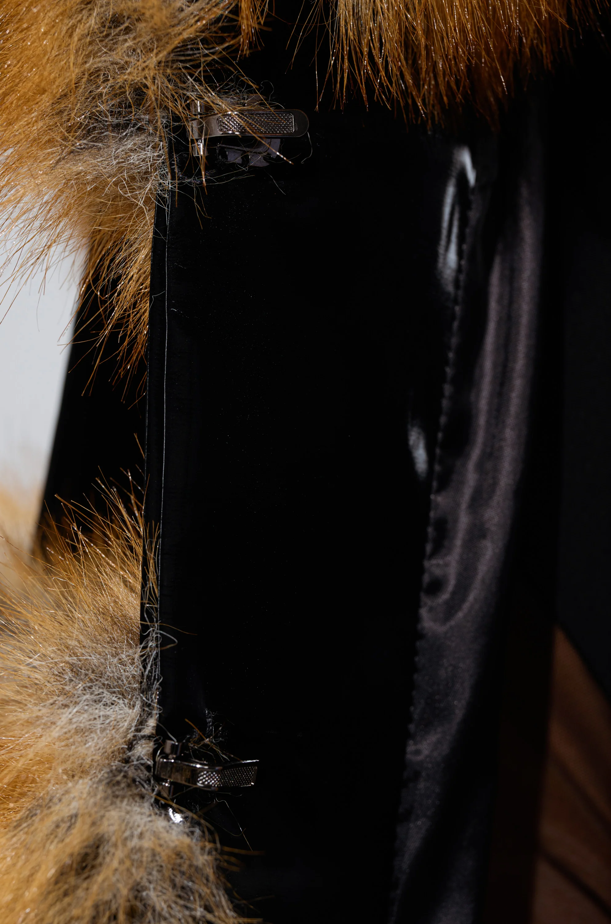 MADDOX PANELED FAUX FUR - Image 11