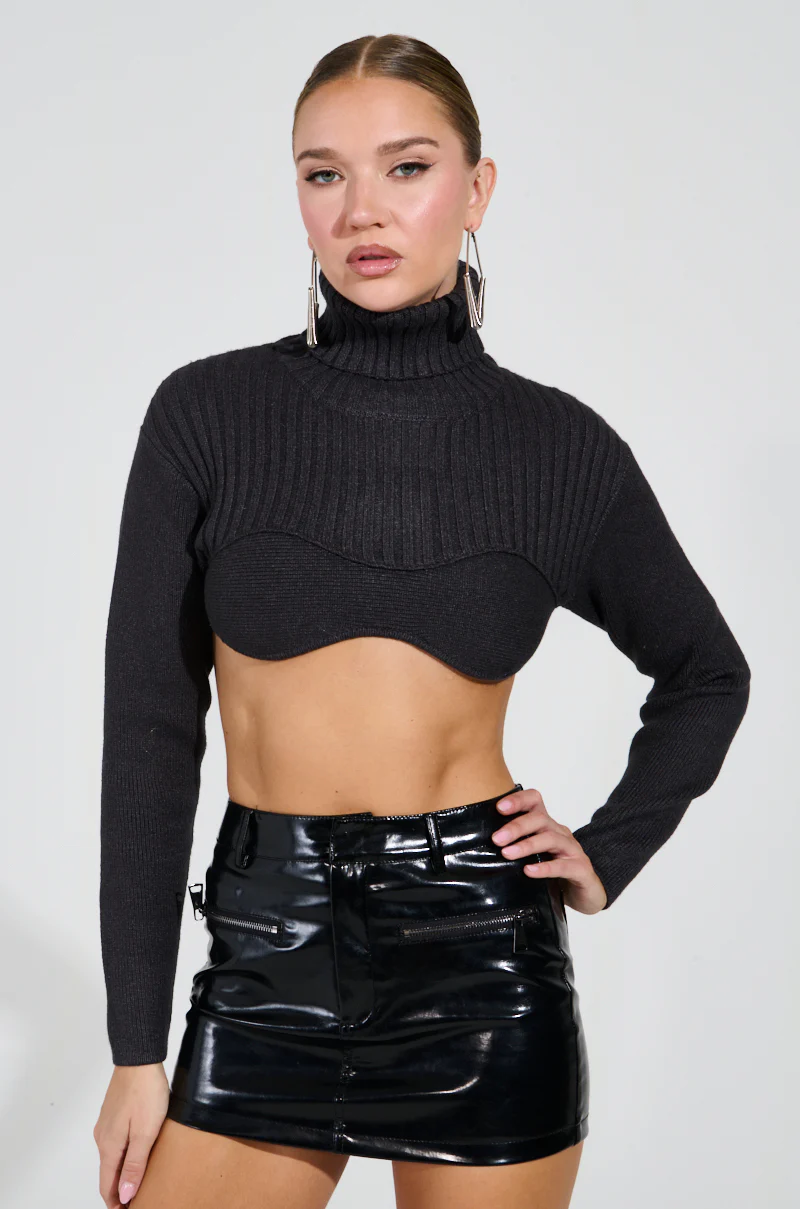 MADE YOU LOOK SUPER CROPPED SWEATER IN CHARCOAL GREY - Image 2