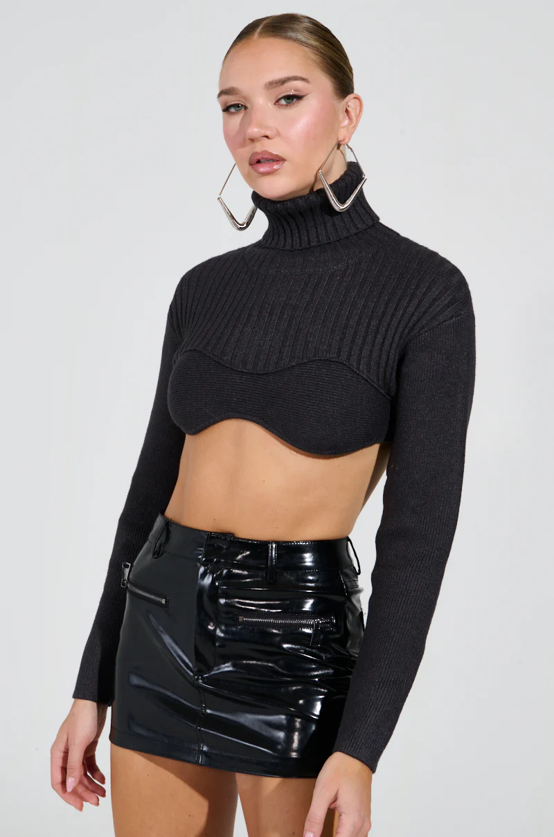 MADE YOU LOOK SUPER CROPPED SWEATER IN CHARCOAL GREY - Image 3