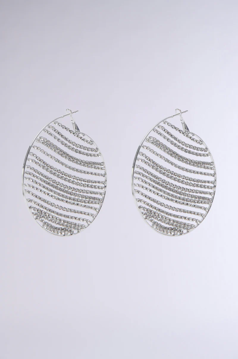 MAIN MOMENT BLING HOOP EARRING - Image 2