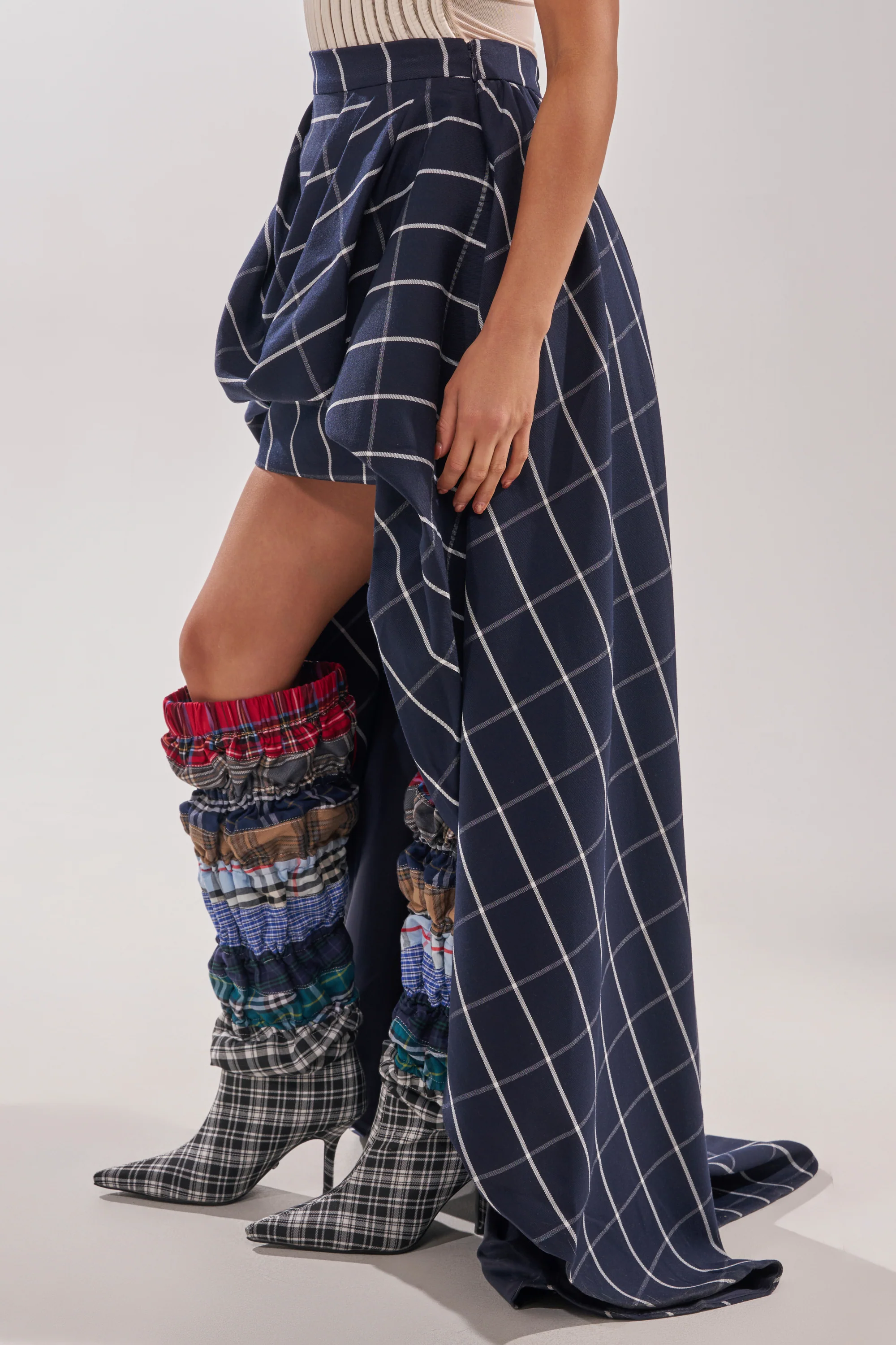 MAKE A STATEMENT HIGH LOW SKIRT - Image 4