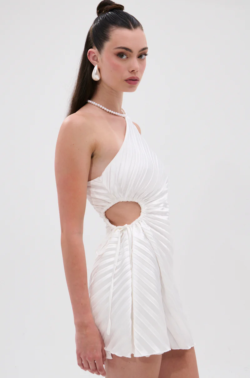 MAKE IT WORK PLEATED MINI DRESS IN WHITE - Image 3