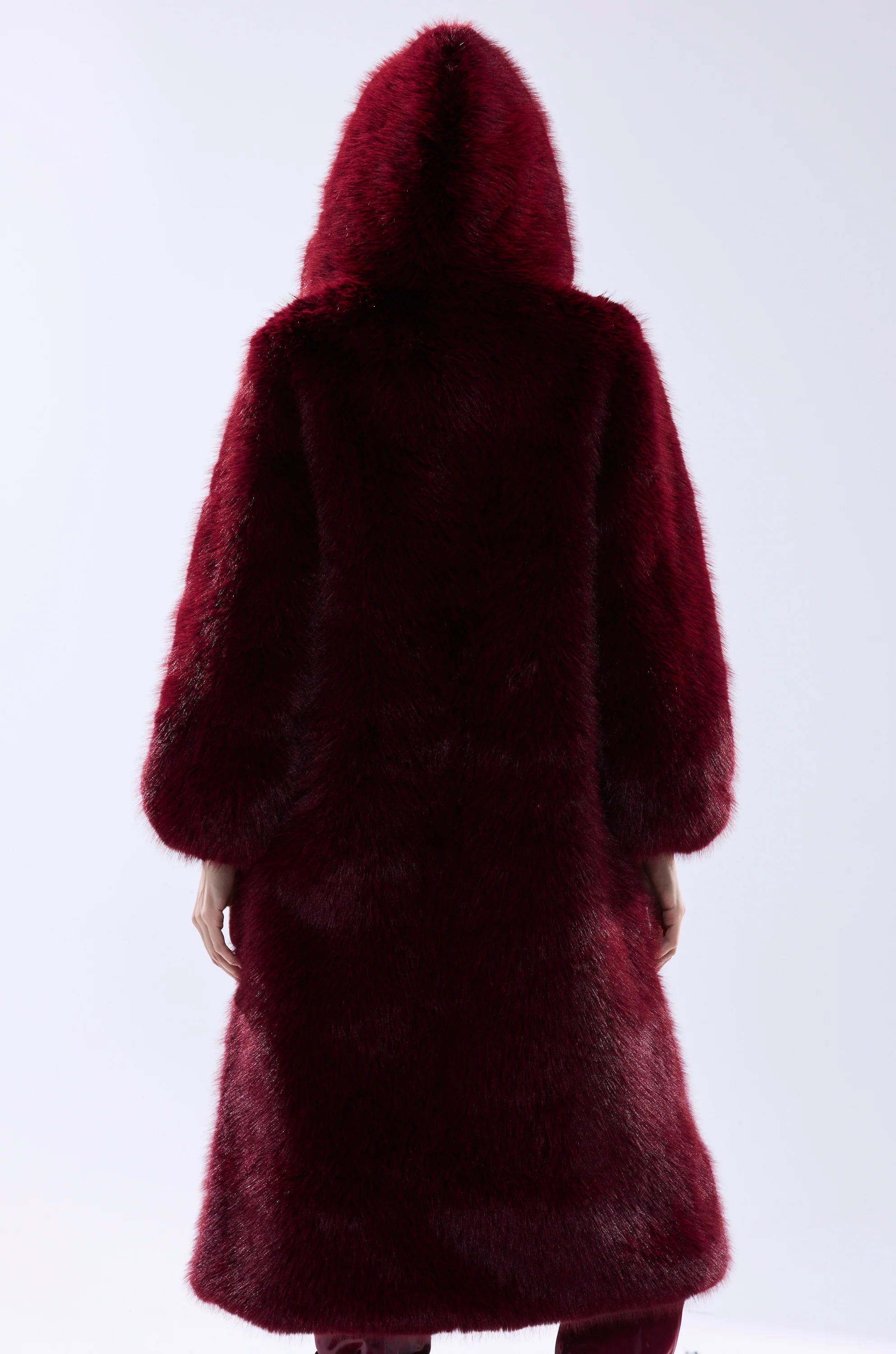 MANCHESTER HOODED FAUX FUR IN BURGUNDY - Image 7