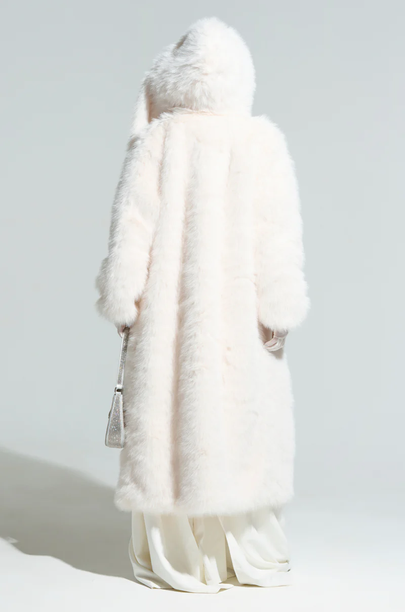 MANCHESTER HOODED FAUX FUR IN IVORY - Image 6