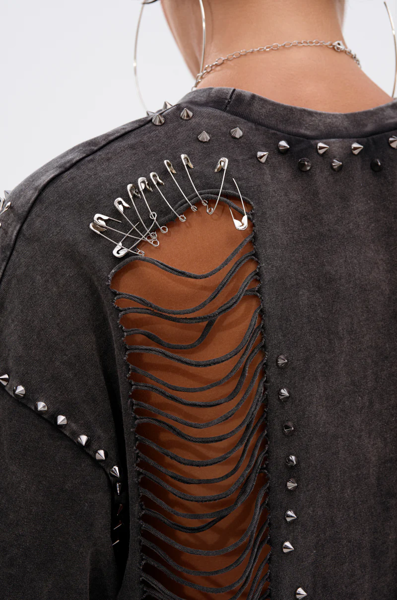 MARGOT DISTRESSED STUDDED SHORT SLEEVE TEE - Image 8