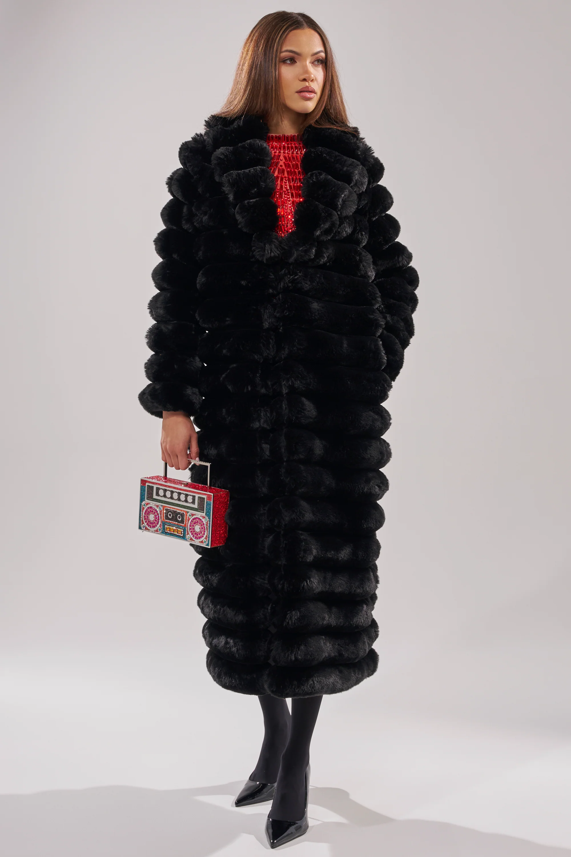 MAXI POPCORN FAUX FUR IN BLACK - Image 4