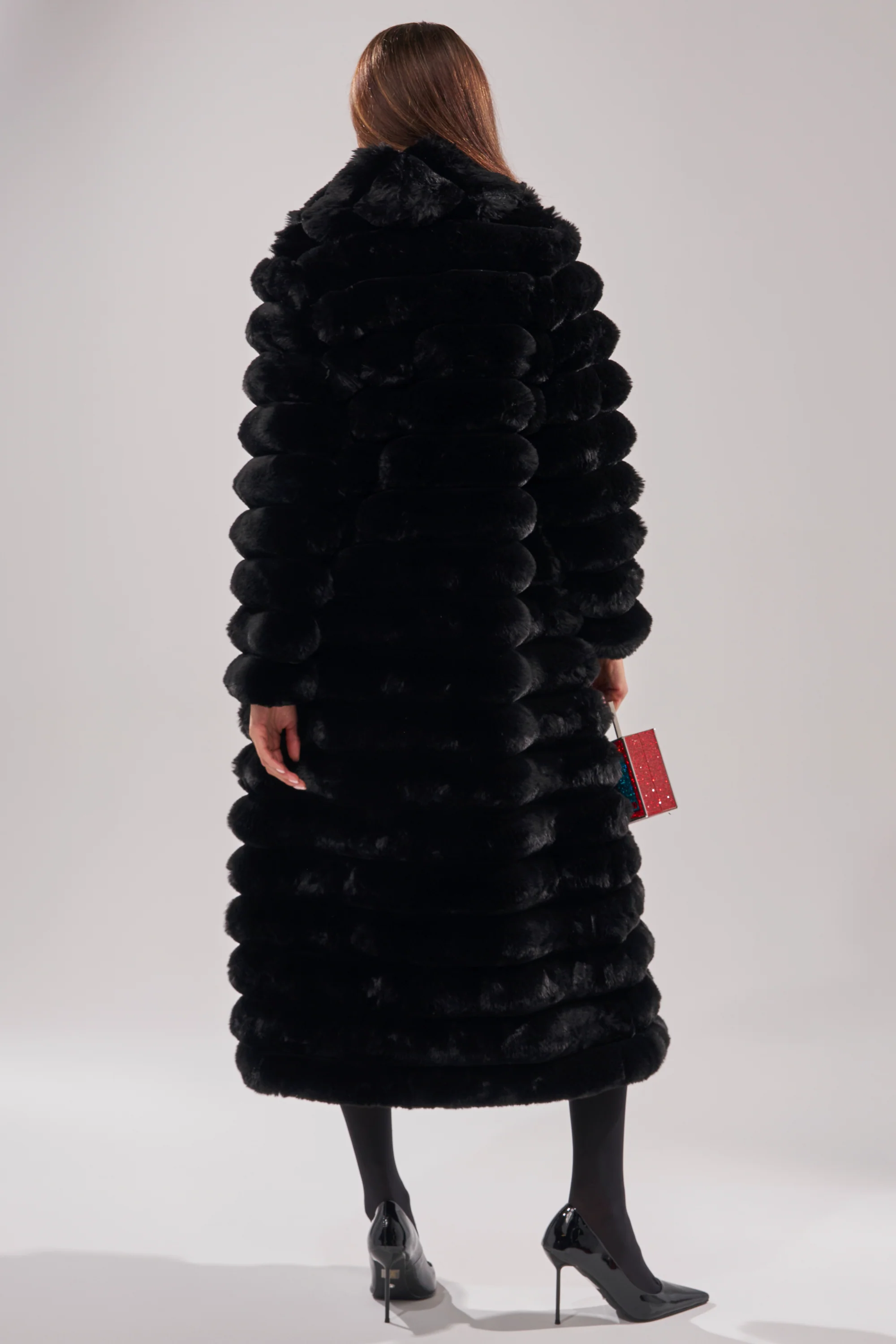 MAXI POPCORN FAUX FUR IN BLACK - Image 7
