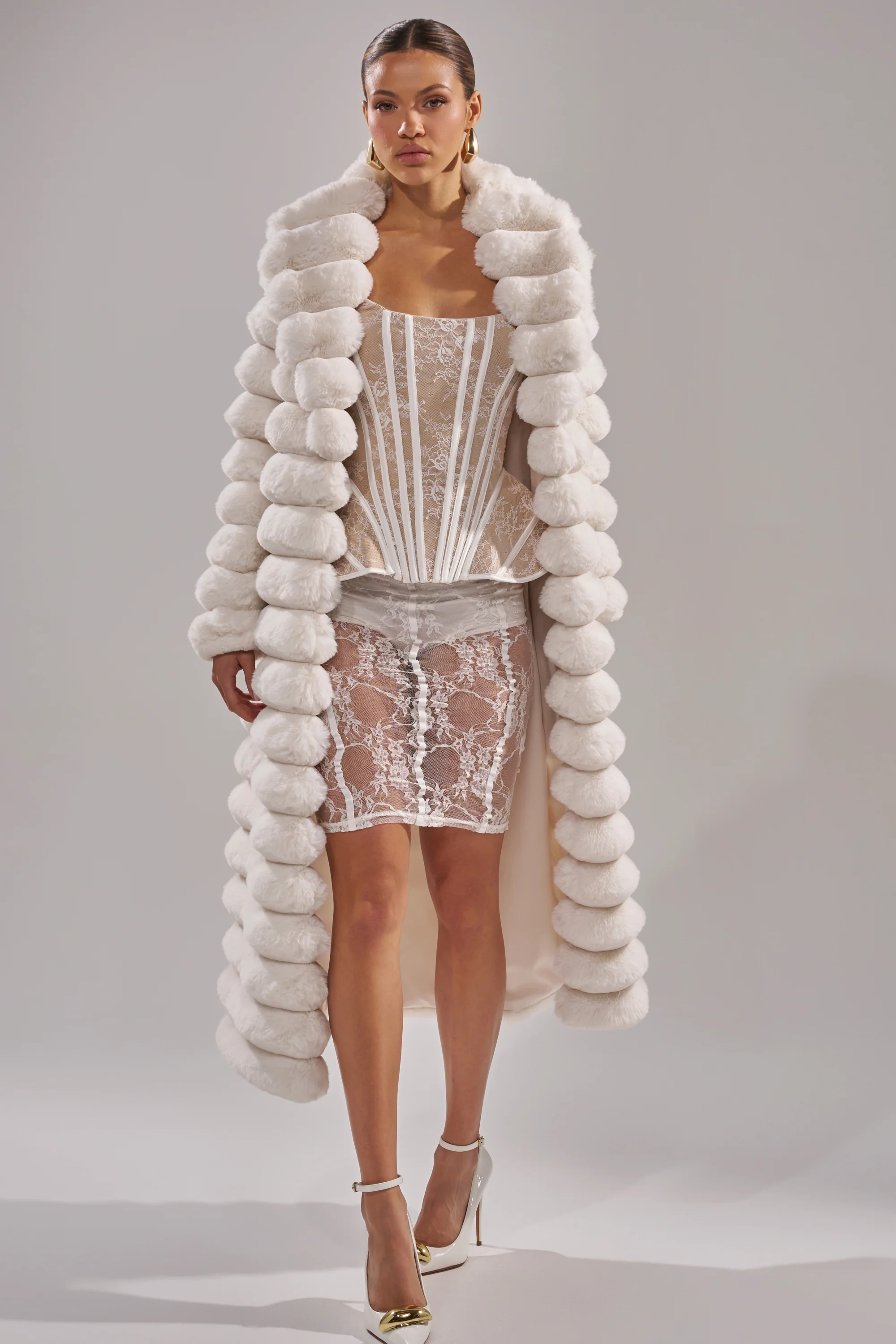 MAXI POPCORN FAUX FUR IN WHITE - Image 4
