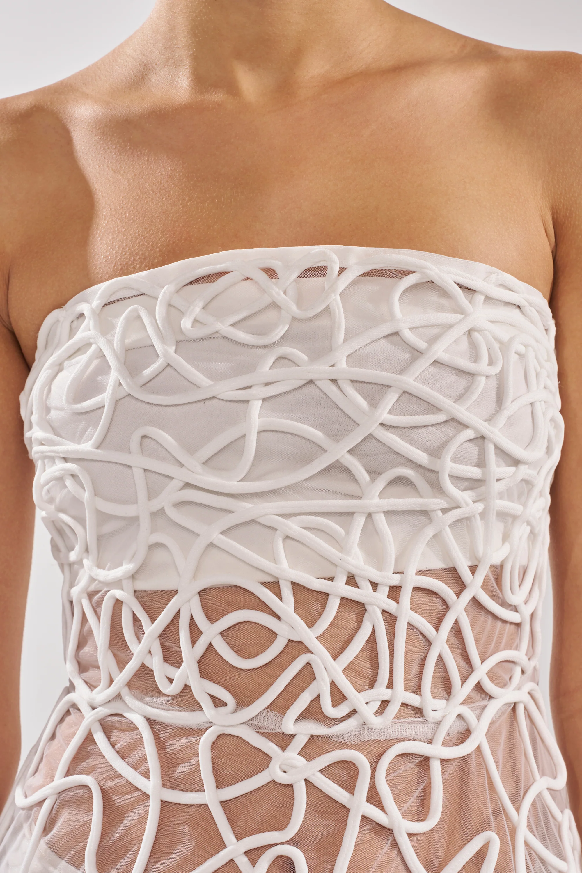 MAYA ABSTRACT MIDI DRESS IN WHITE - Image 10