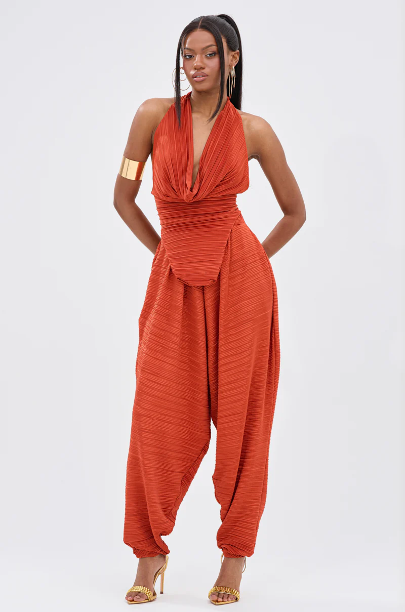 MAYAH COWL NECK PLISS SLEEVELESS TOP IN RED - Image 7