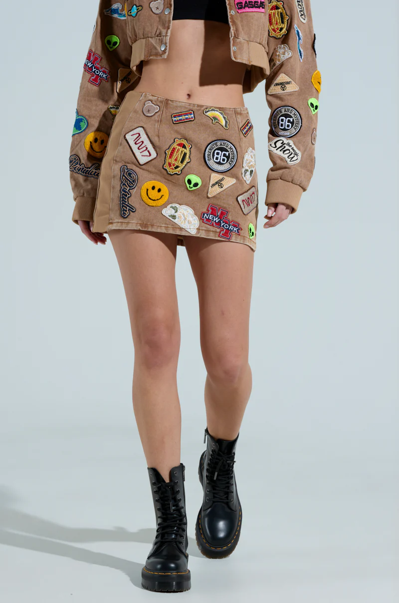 MEENA PATCH DENIM MINI SKIRT - Image 2
