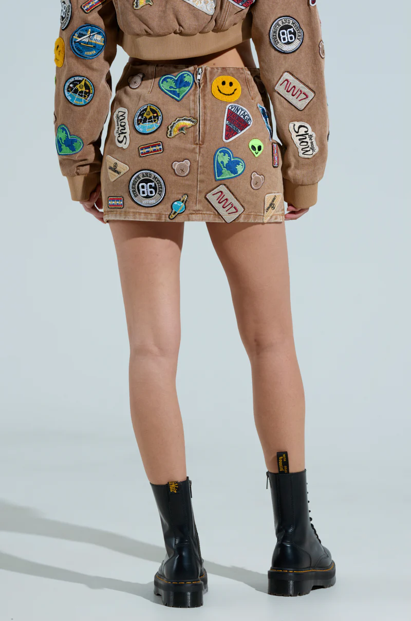 MEENA PATCH DENIM MINI SKIRT - Image 5