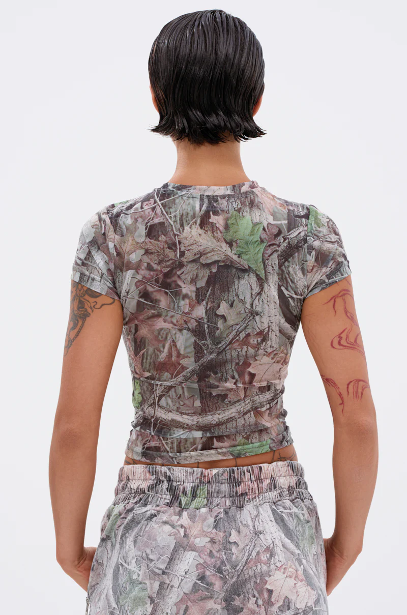 MEET ME HALFWAY PRINTED MESH TEE - Image 4