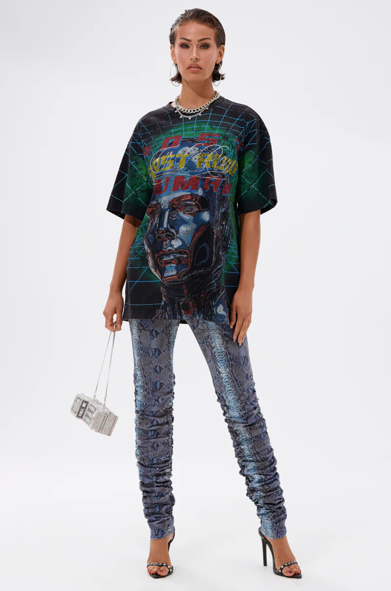 FIRST ROW METAVERSE OVERSIZED GRAPHIC TEE - Image 6