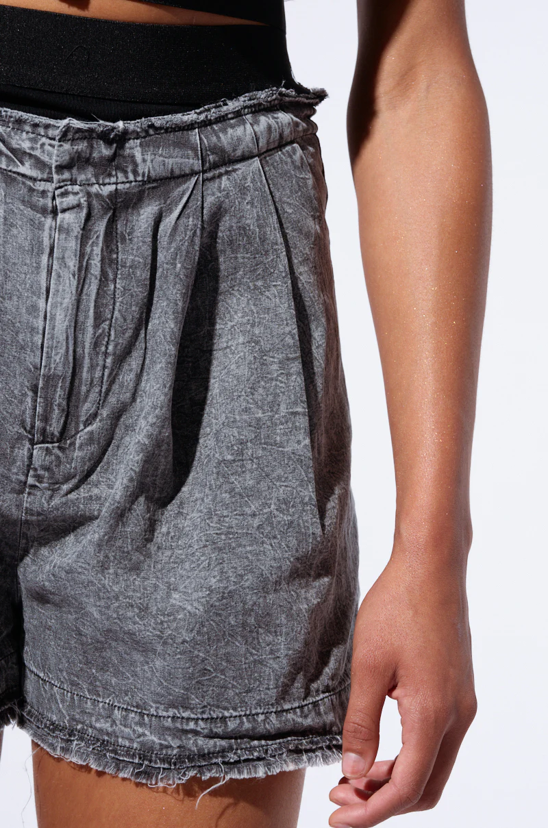 MIDDAY PARK DATE HIGH WAIST SHORT - Image 7
