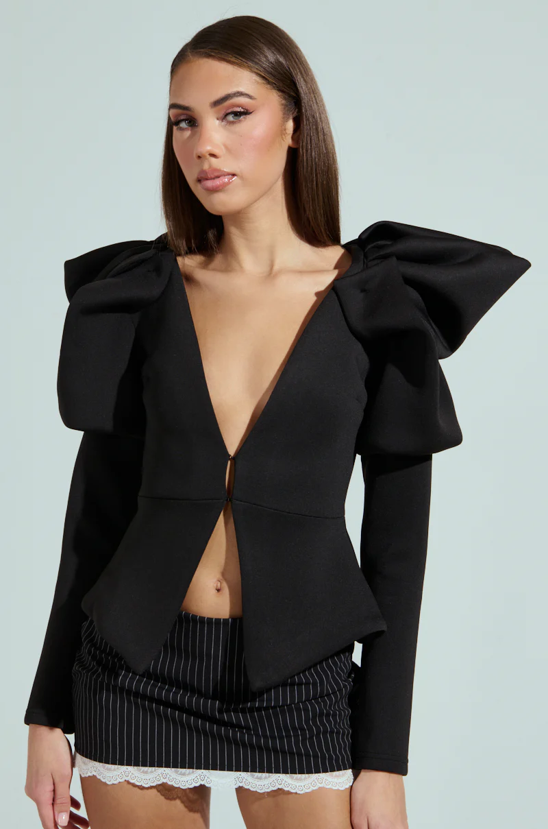 MILA FITTED BLOUSE IN BLACK - Image 2