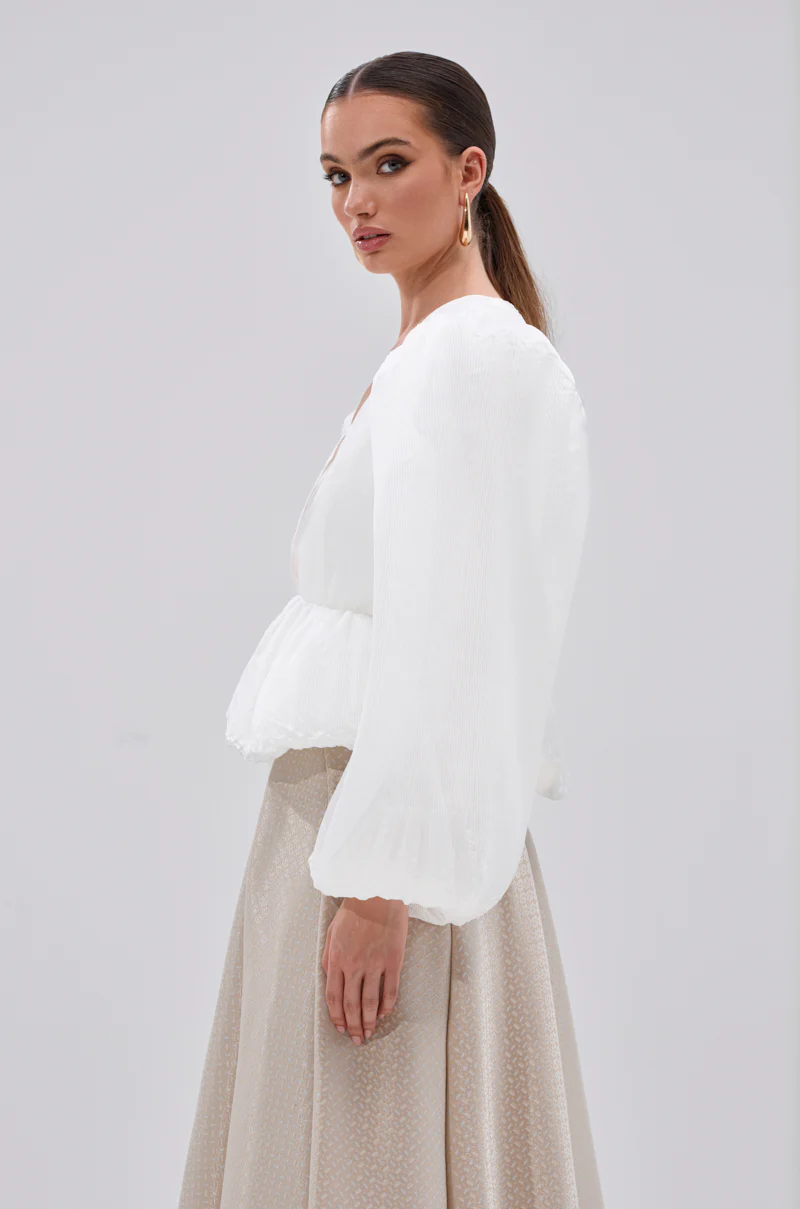 MIMI V-NECK BLOUSE IN WHITE - Image 2