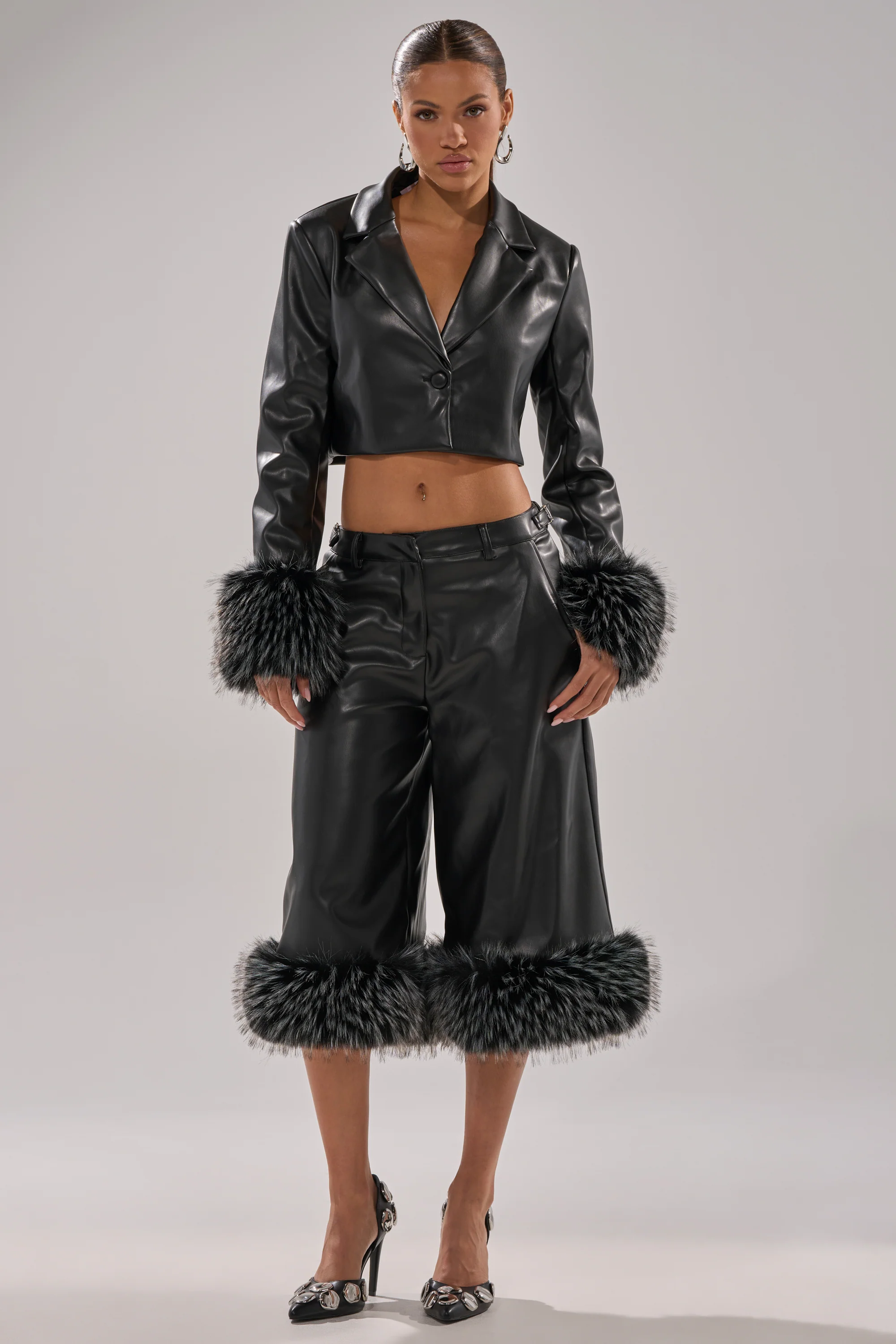MIND YOUR OWN FUR TRIM BLAZER - Image 10